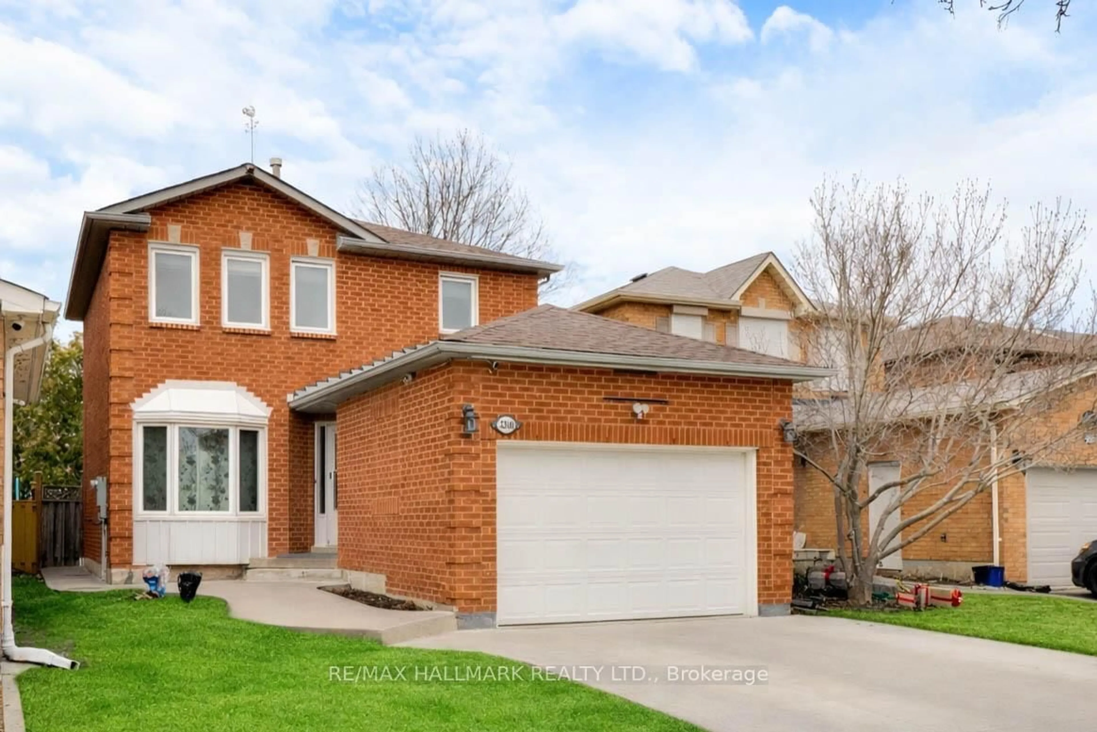 Home with brick exterior material, street for 3310 GREENBELT Cres, Mississauga Ontario L5N 5X1