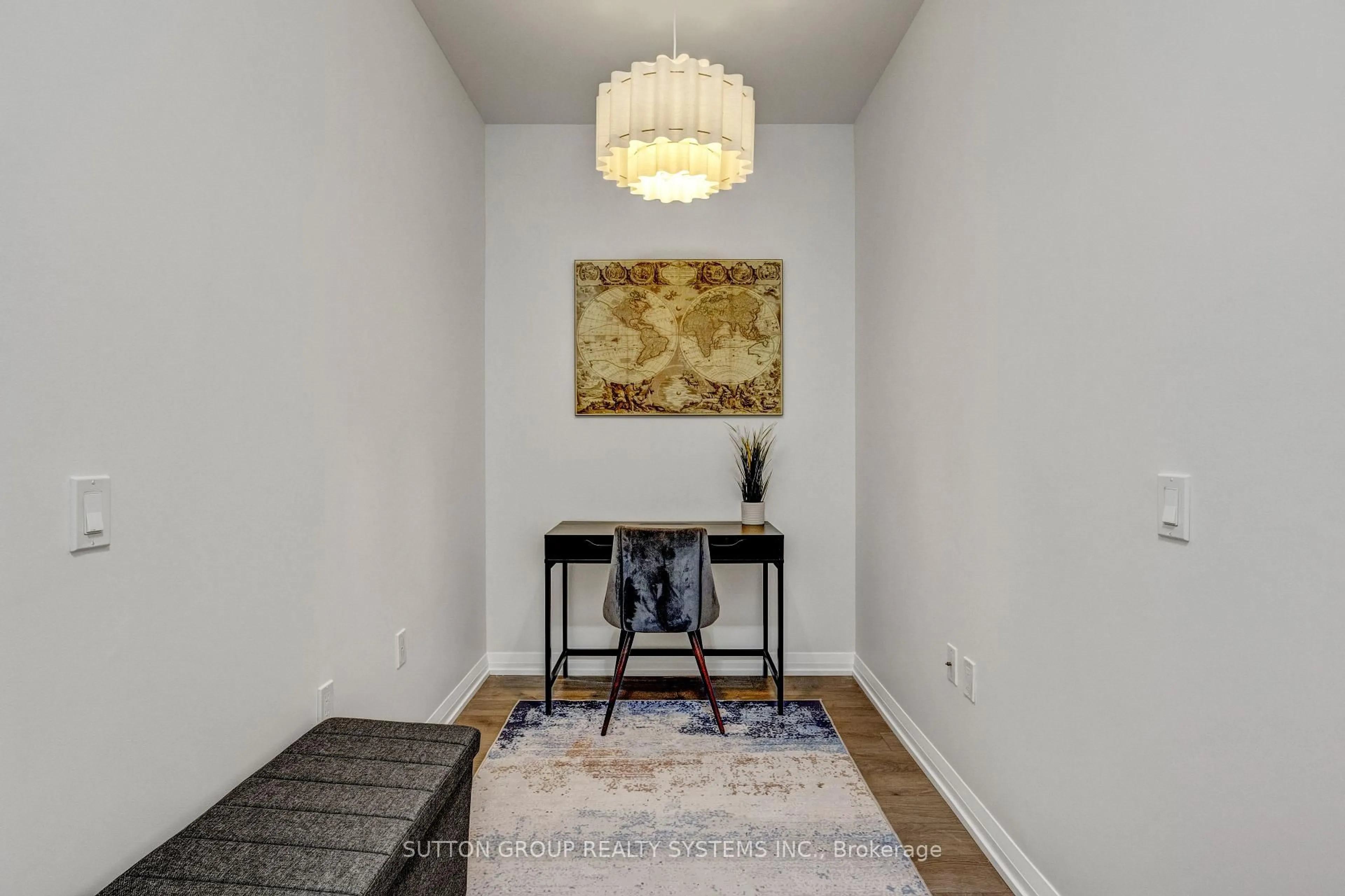 Indoor entryway for 35 Watergarden Dr #316, Mississauga Ontario L5R 0G8