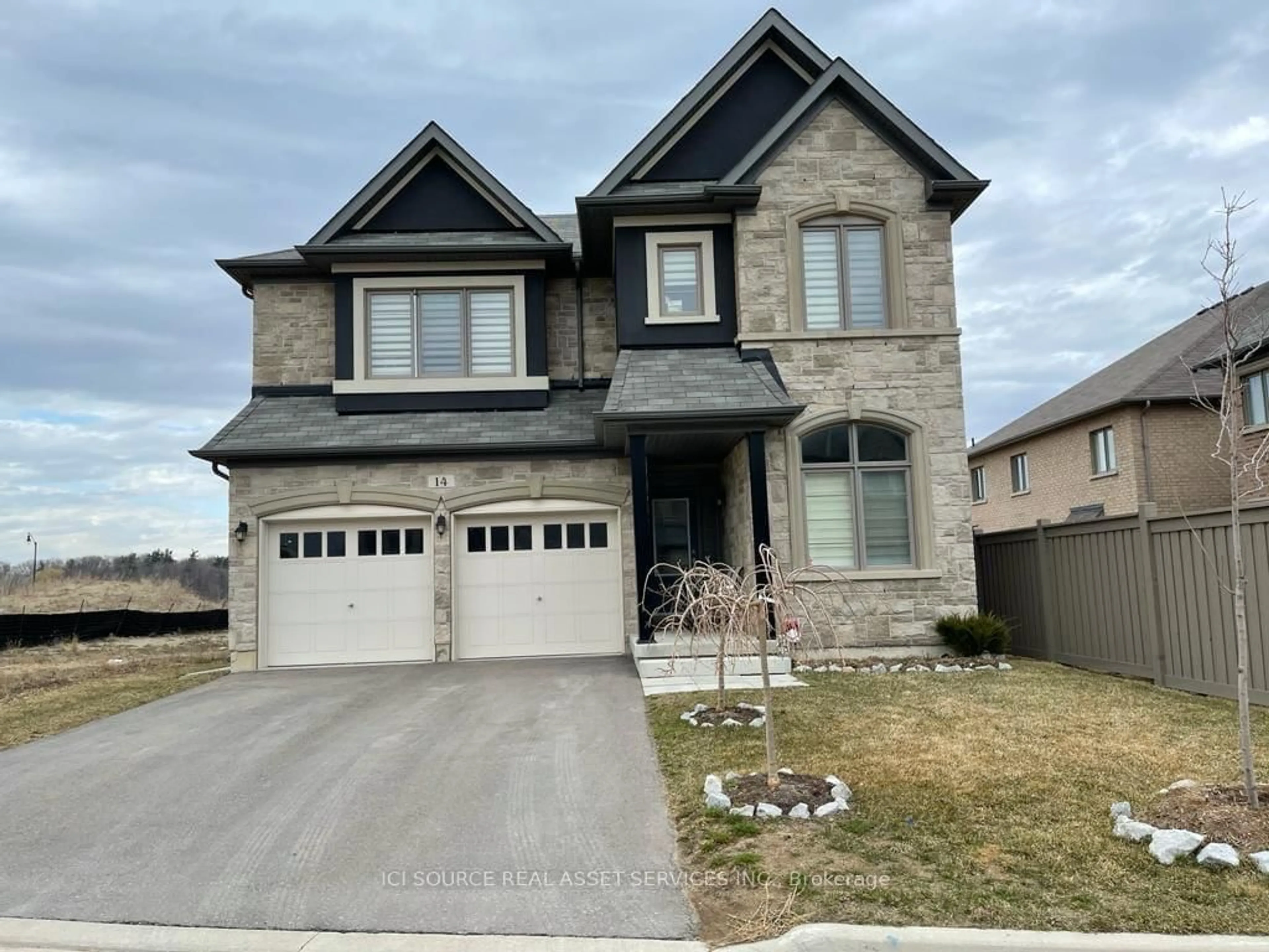 Home with brick exterior material, street for 14 Boundary Creek Path, Brampton Ontario L6Y 6E1