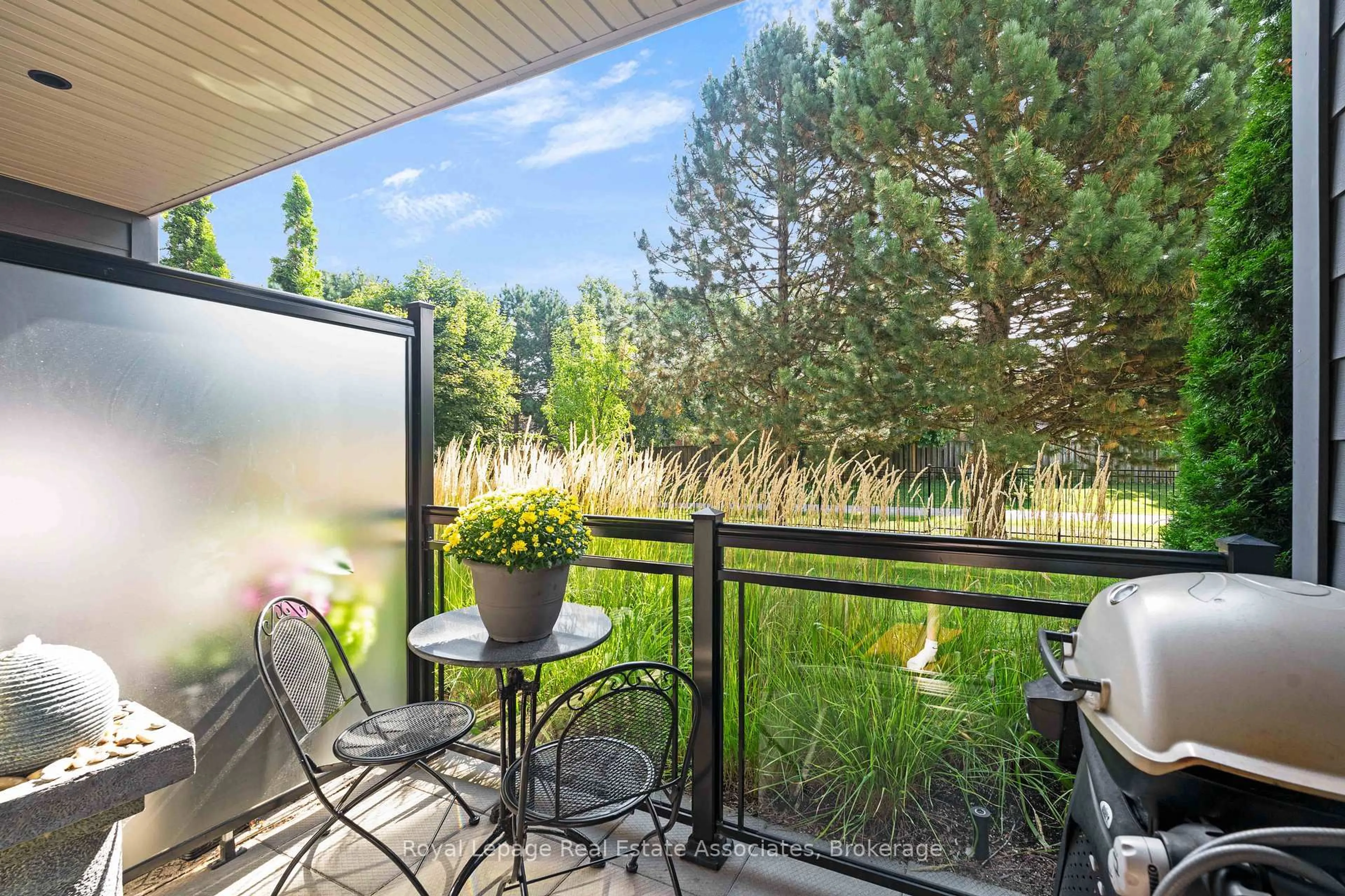 Patio, water/lake/river/ocean view for 3170 Erin Mills Pkwy #108, Mississauga Ontario L5L 0B6