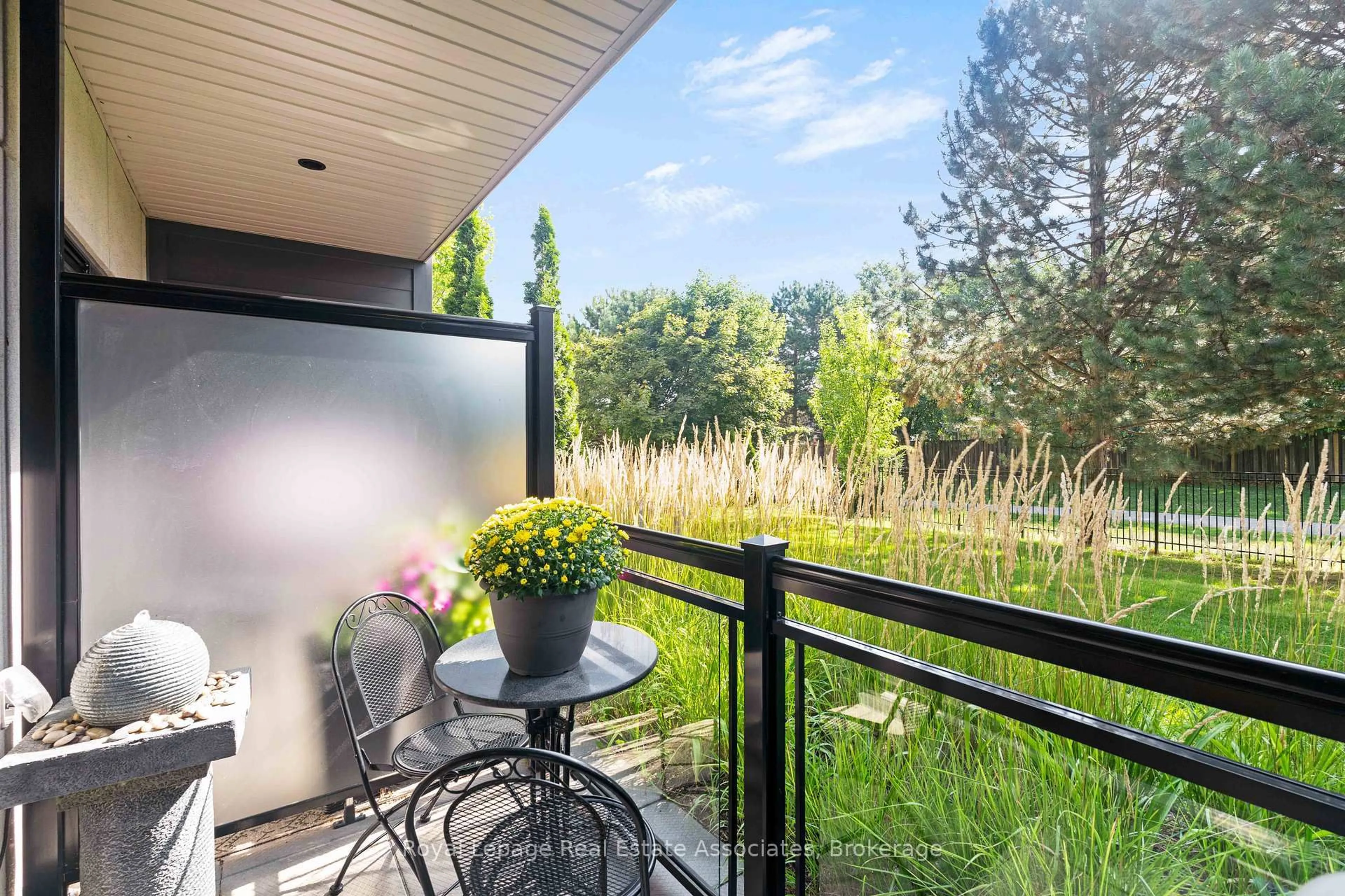 Patio, water/lake/river/ocean view for 3170 Erin Mills Pkwy #108, Mississauga Ontario L5L 0B6