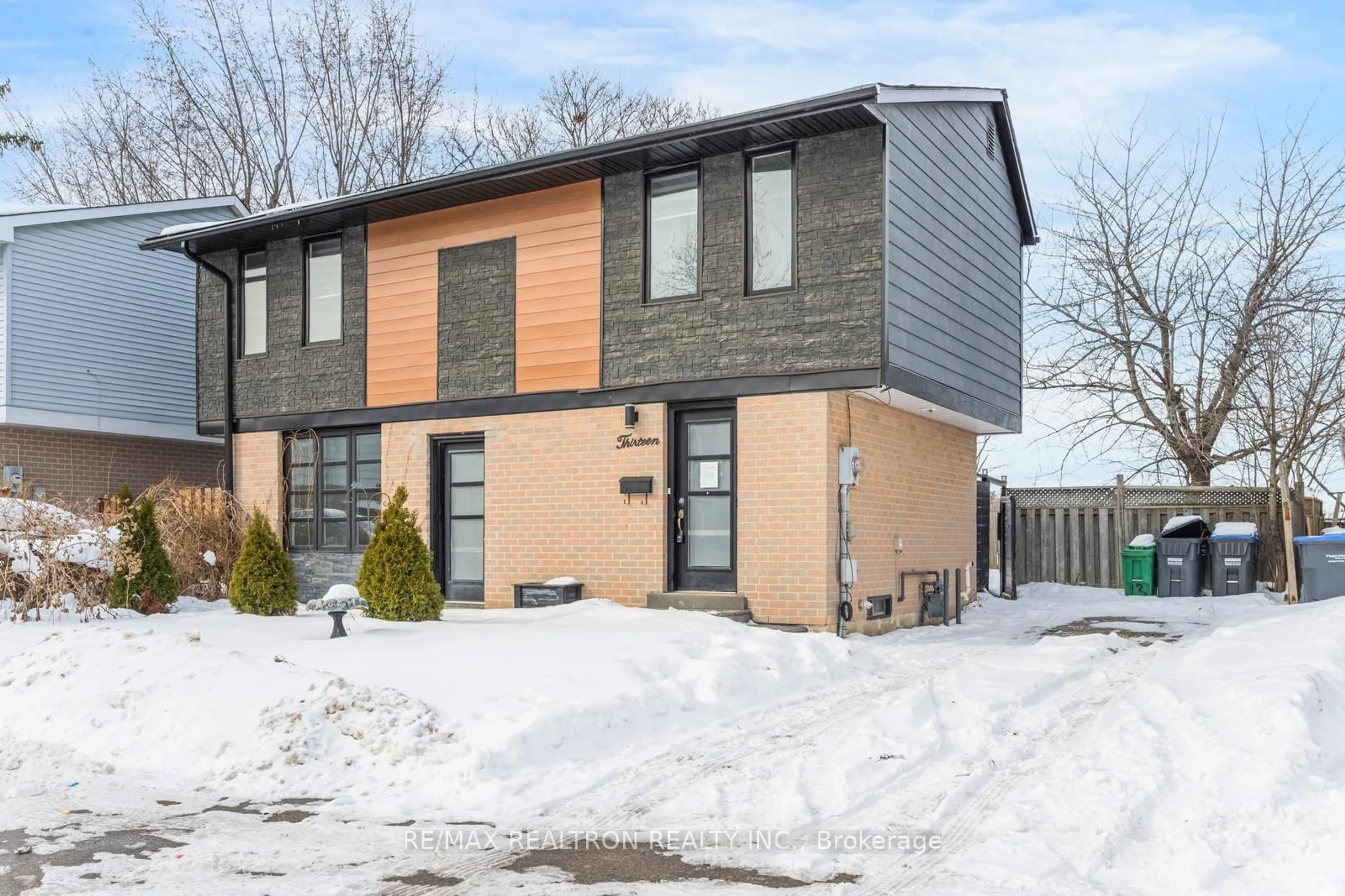 Home with brick exterior material, street for 13 Havendale Crt, Brampton Ontario L6S 2B5