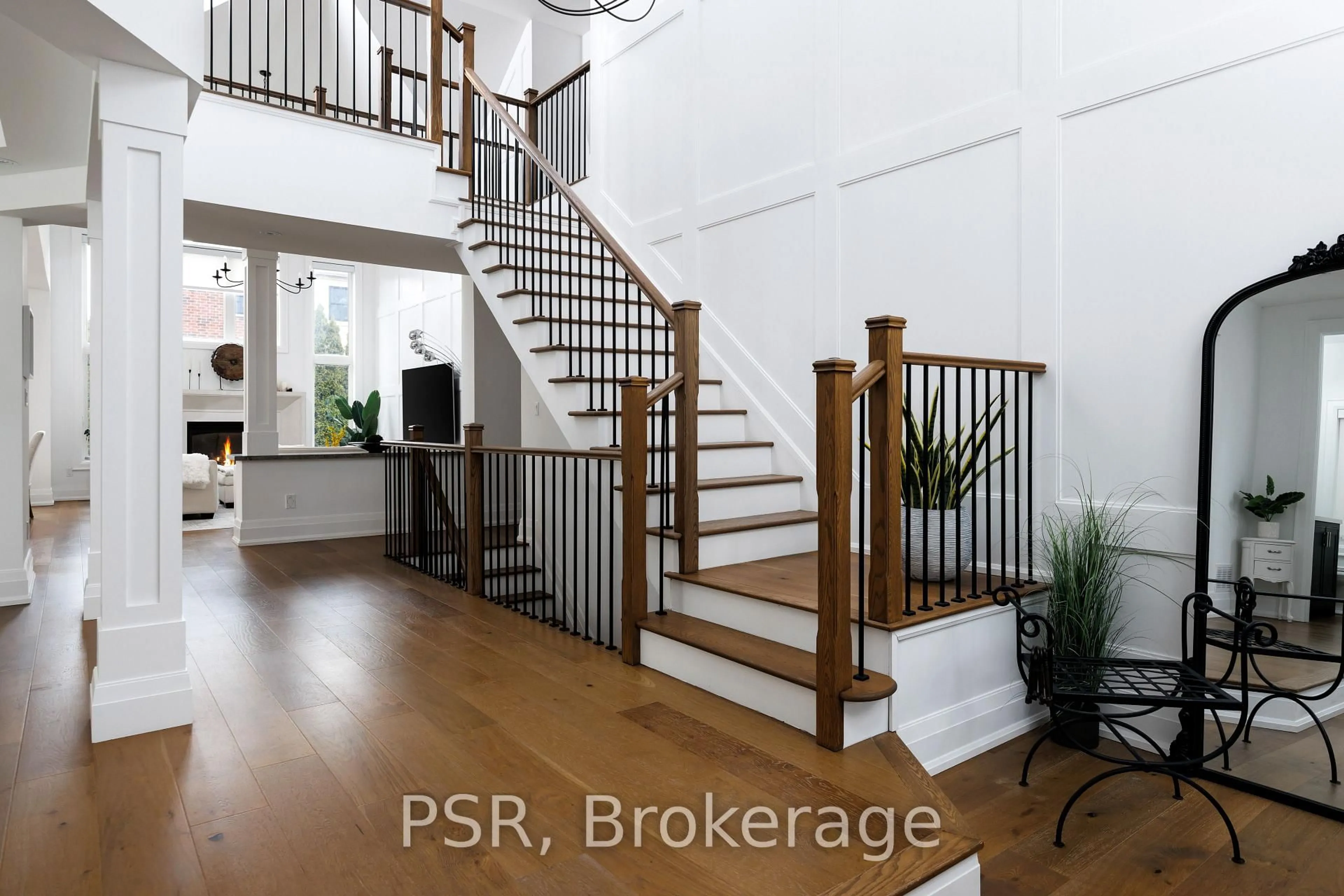 Stairs for 2040 Bingley Cres, Oakville Ontario L6M 0E4