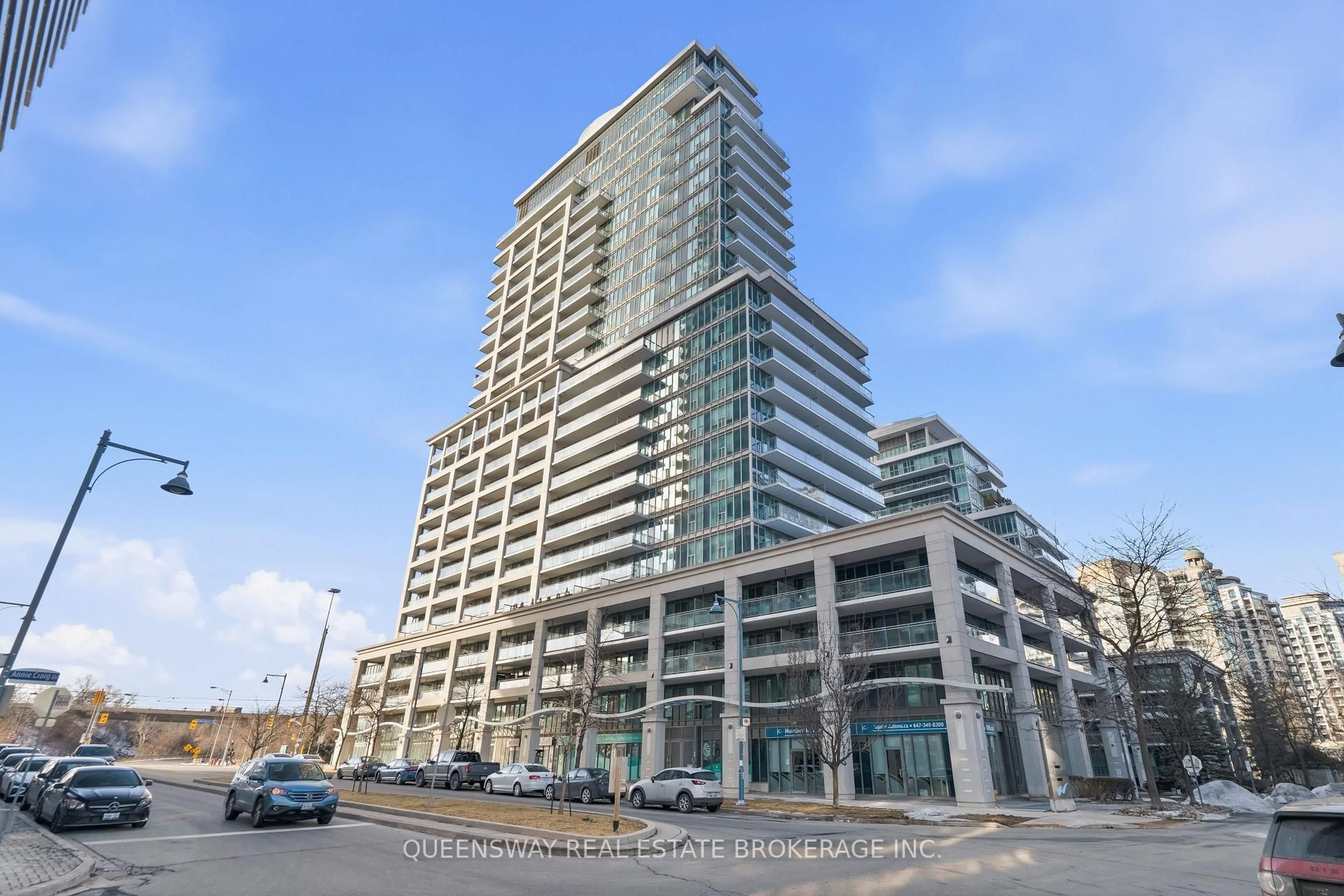 Indoor foyer for 2119 Lake Shore Blvd #808, Toronto Ontario M8V 4E8