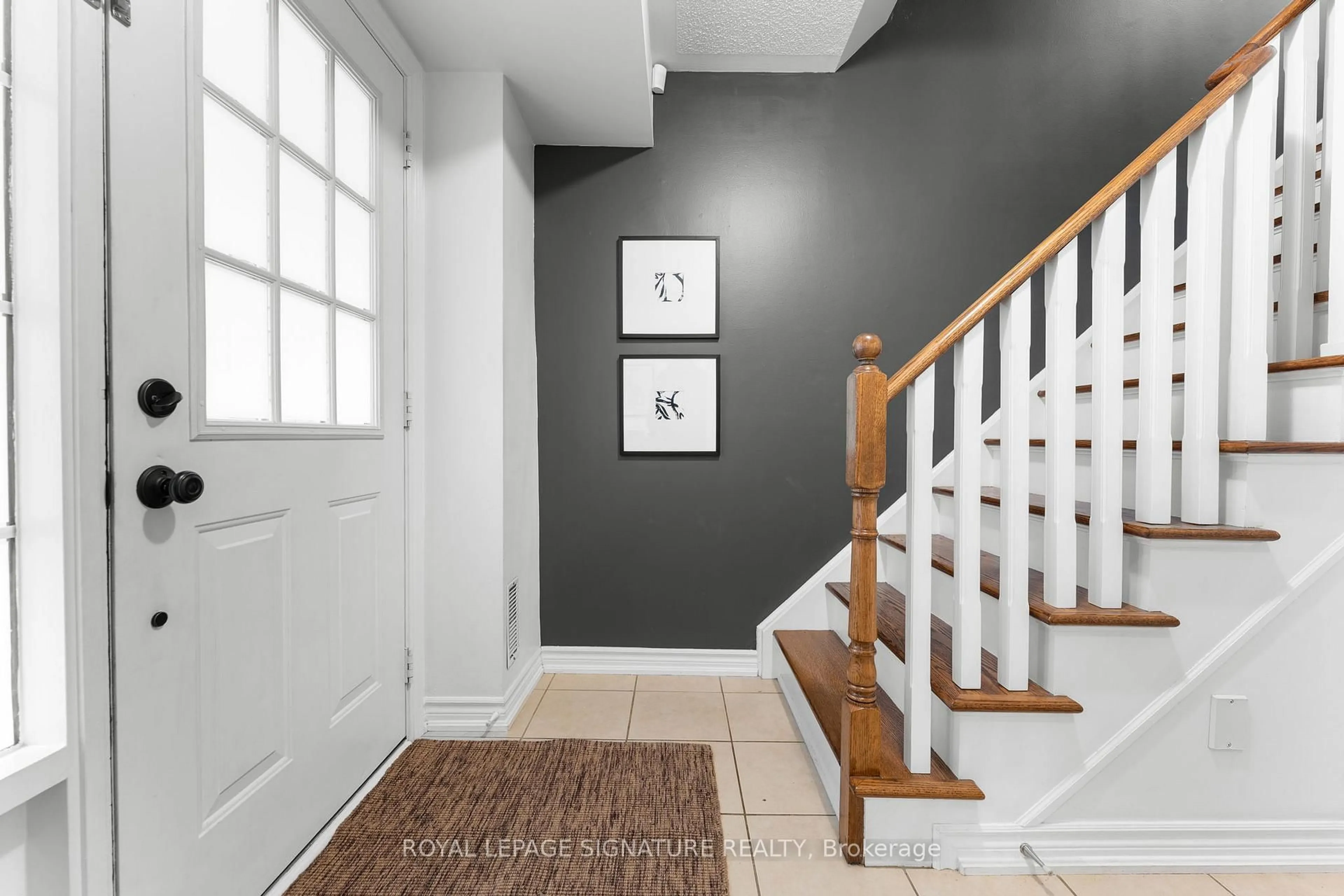 Indoor entryway for 68 Birdstone Cres #46, Toronto Ontario M6N 5H5