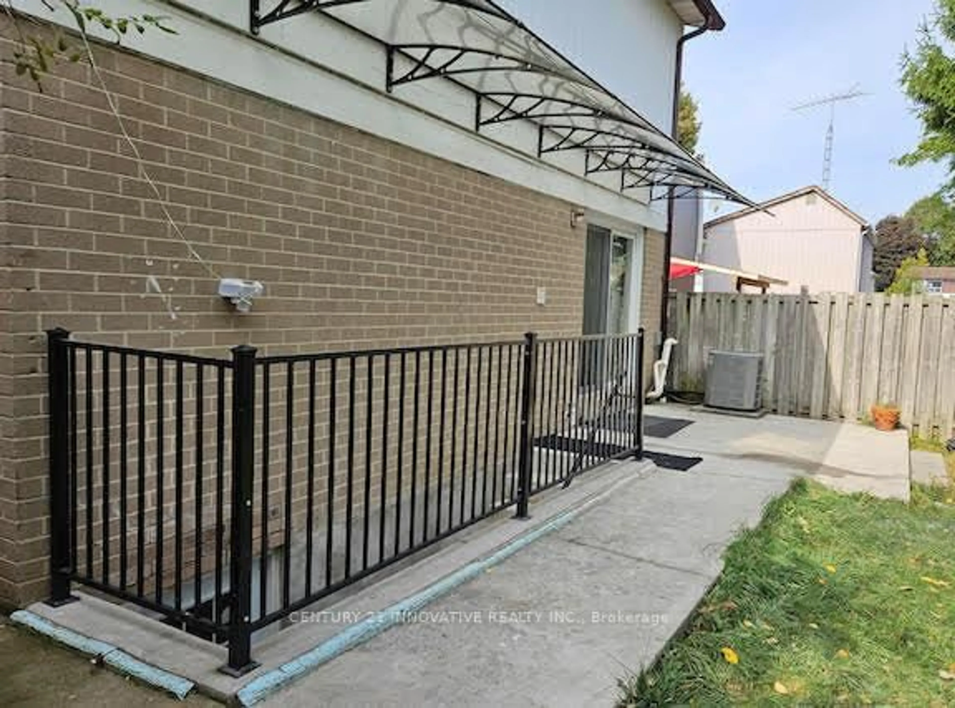 Patio, street for 38 Jackman Dr, Brampton Ontario L6S 2L8