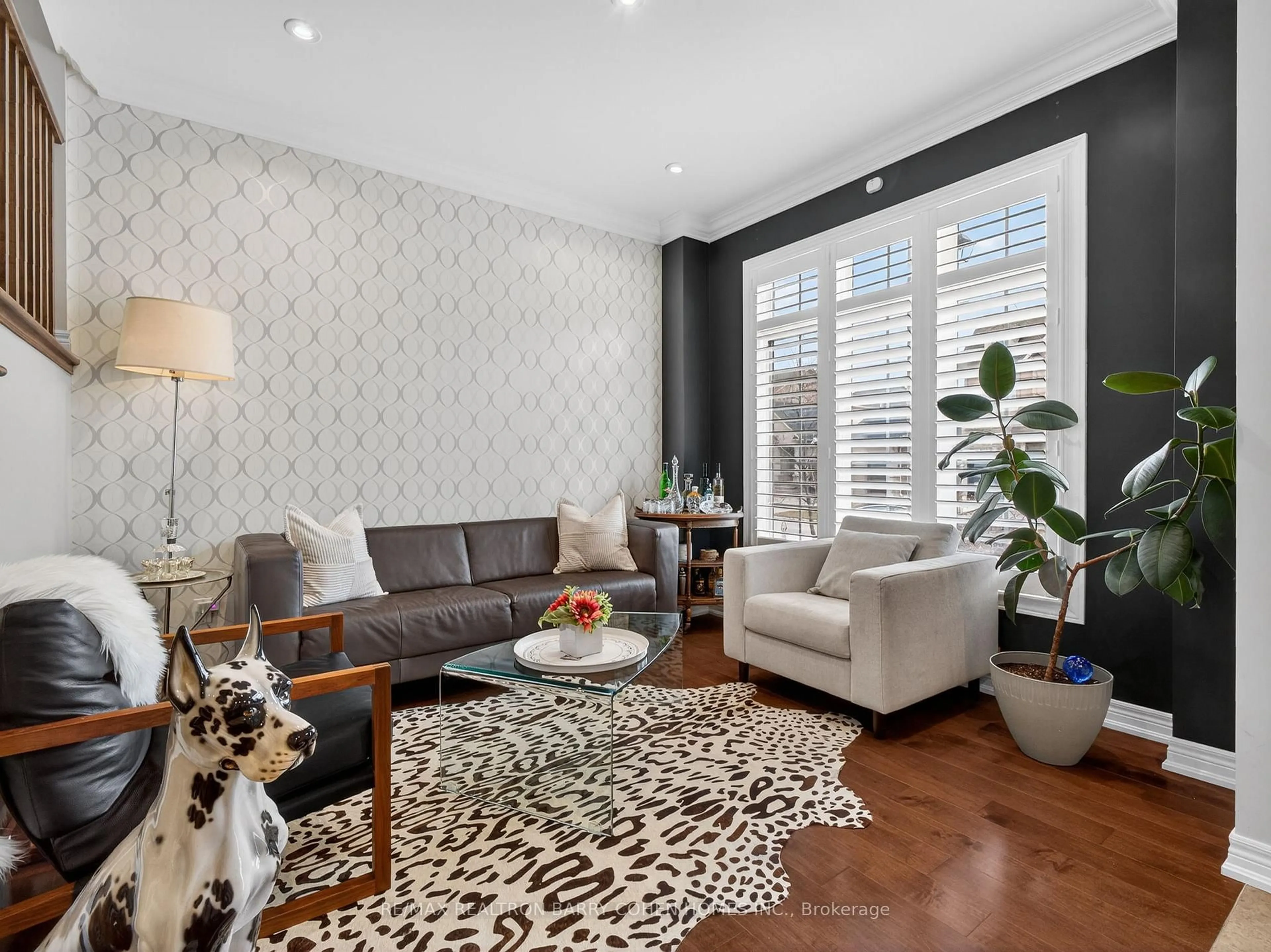 Living room with furniture, unknown for 3225 Saltaire Cres, Oakville Ontario L6M 0K8