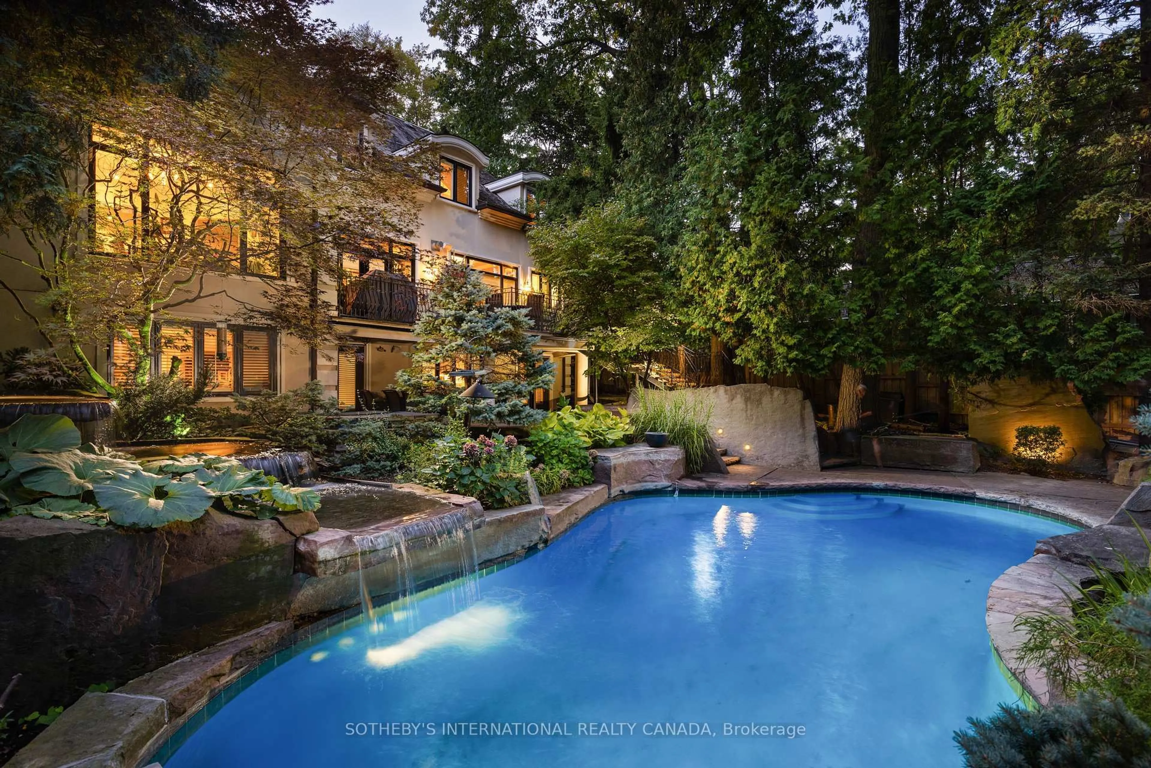 Pool for 23 Edenbrook Hill, Toronto Ontario M9A 3Z7
