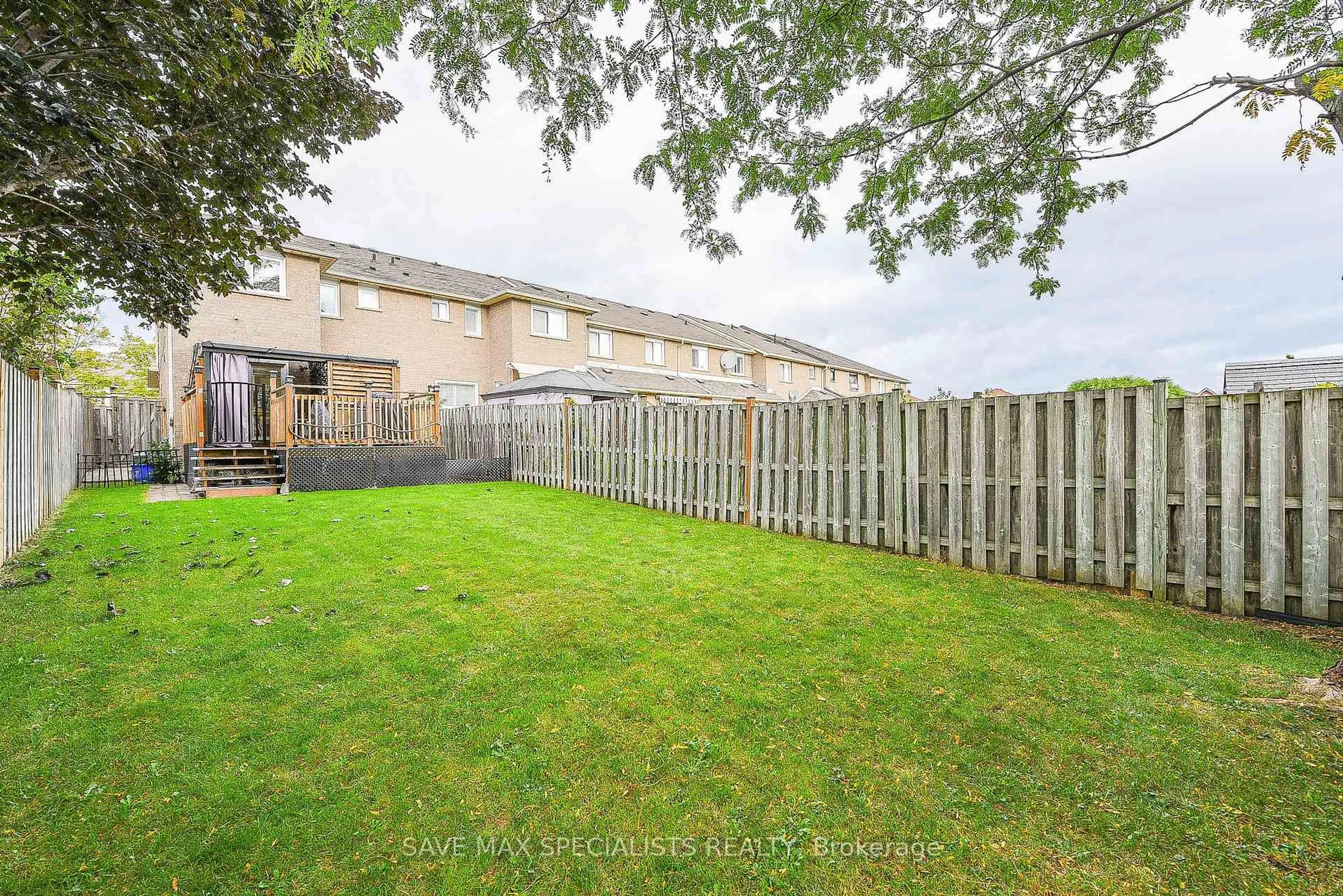 Patio, street for 614 Lumberton Cres, Mississauga Ontario L4Z 3Z5