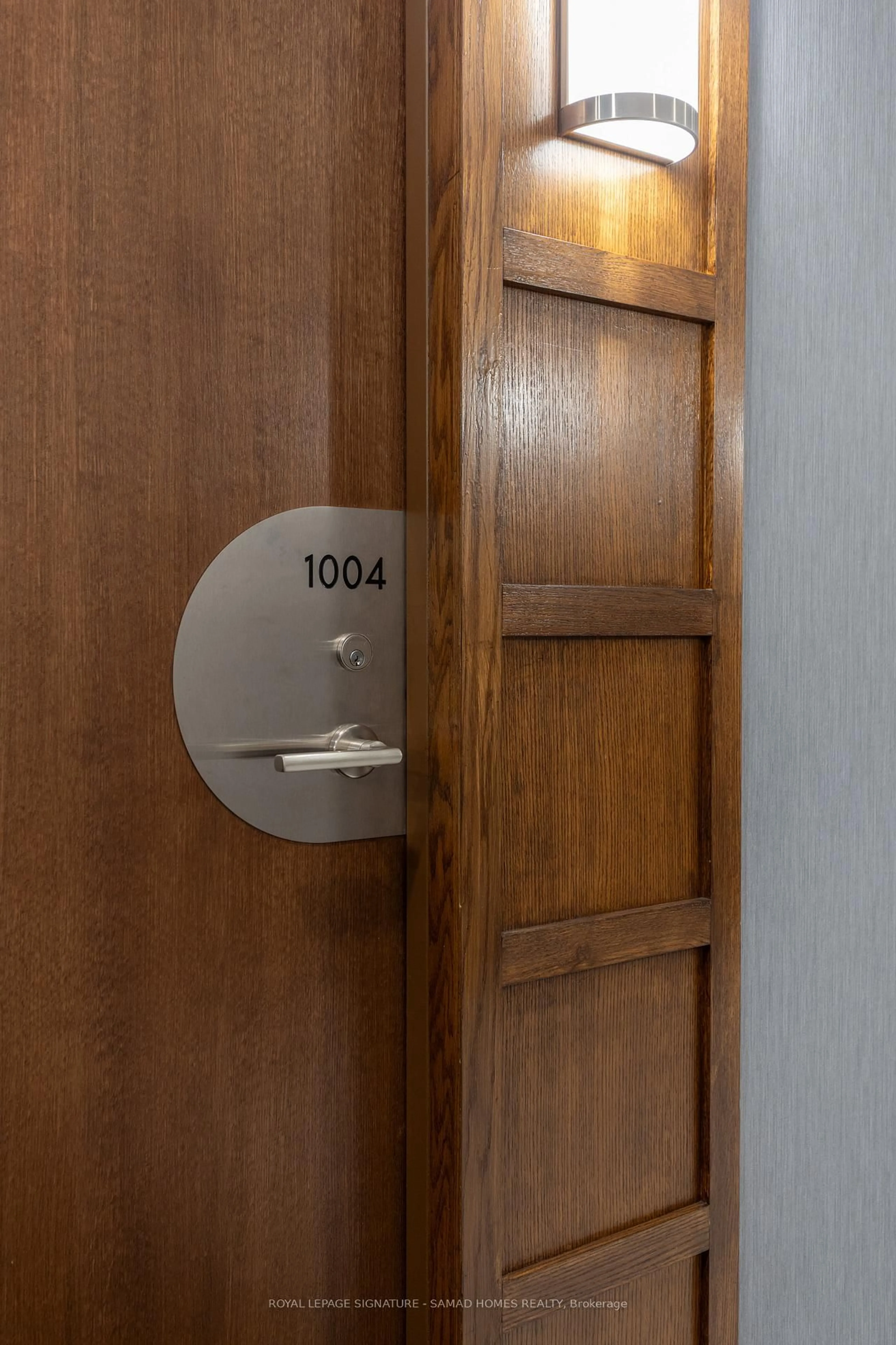 Unknown for 2087 Lake Shore Blvd #1004, Toronto Ontario M8V 4G3