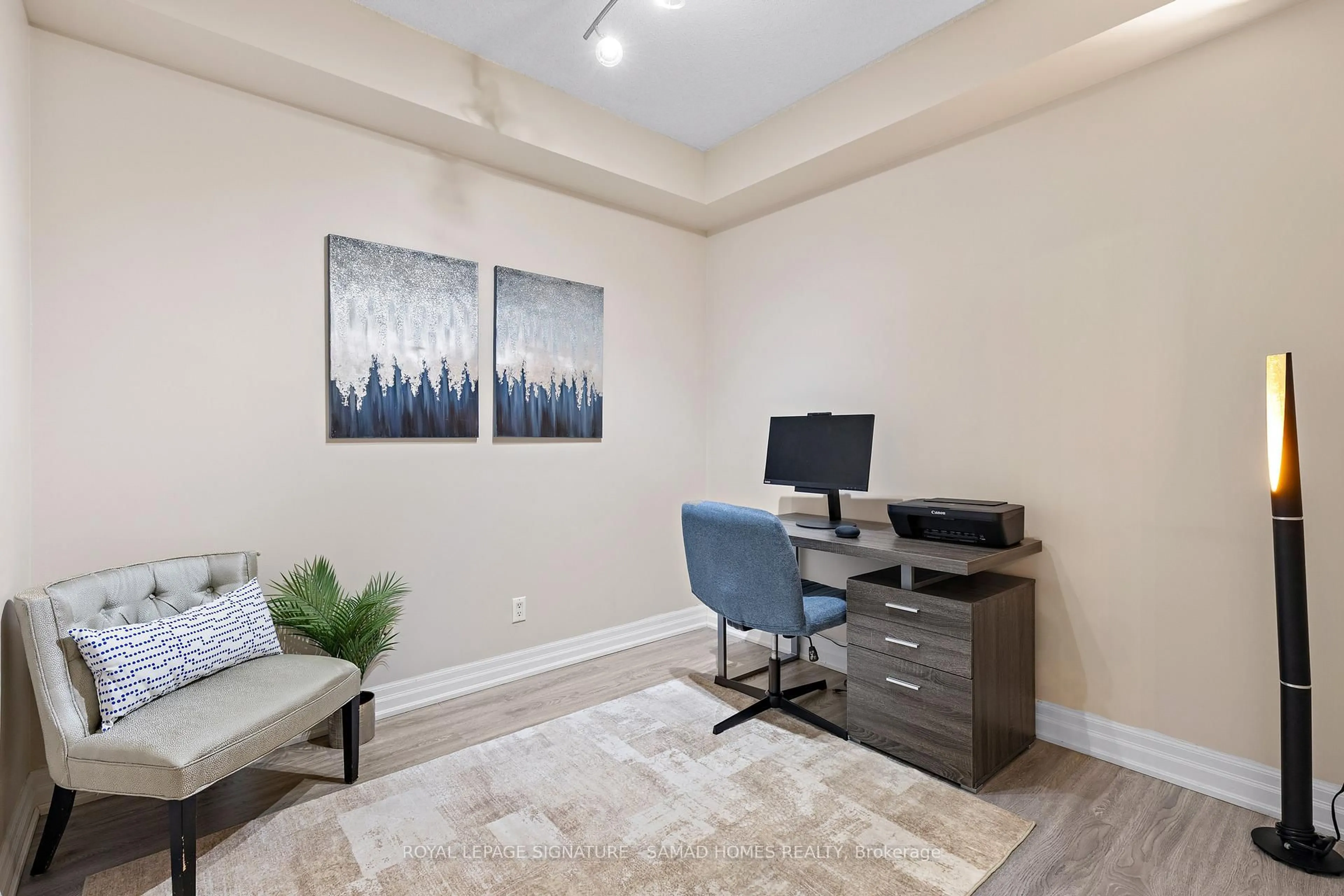 A pic of a room for 2087 Lake Shore Blvd #1004, Toronto Ontario M8V 4G3