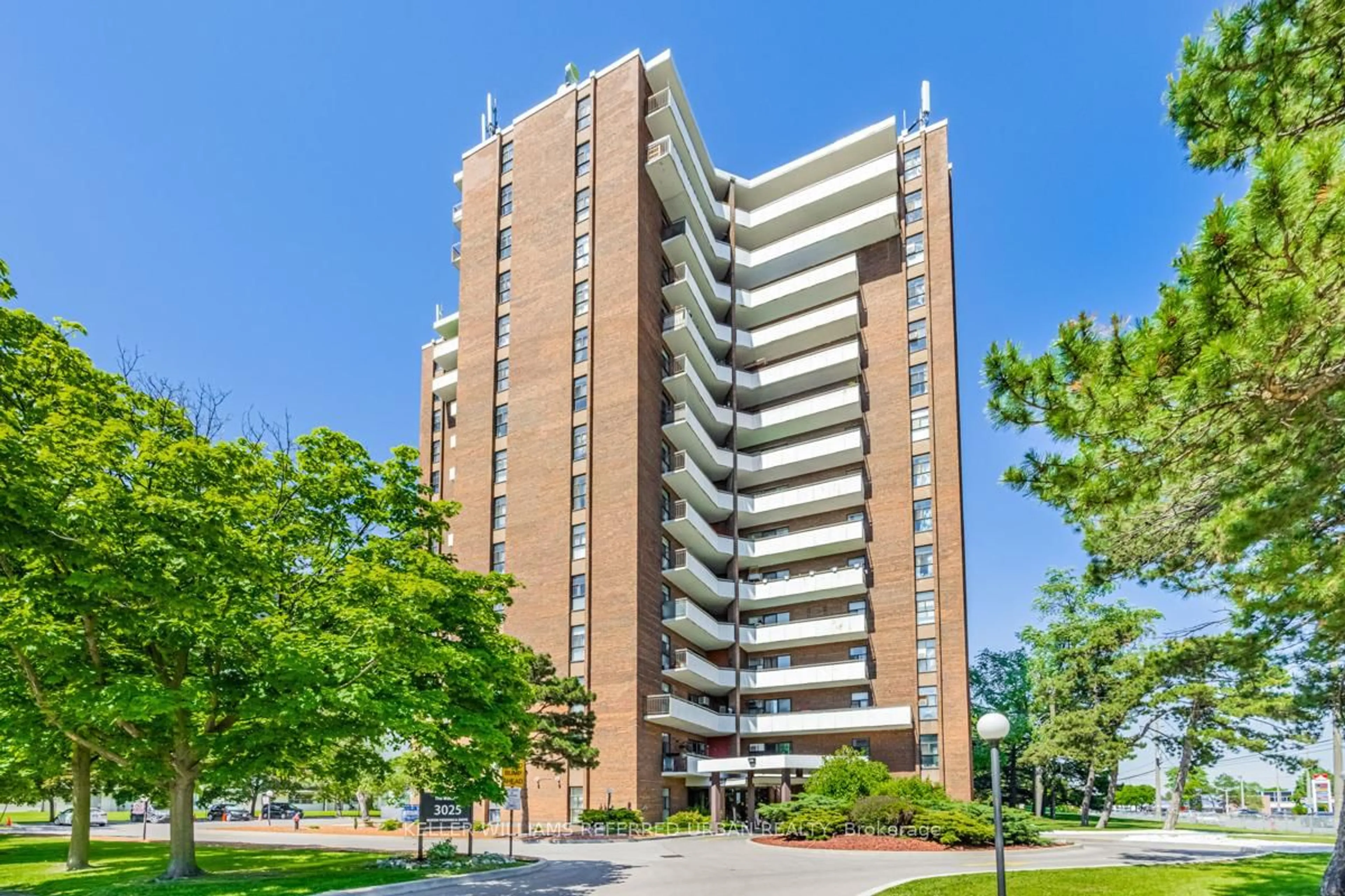 Unknown for 3025 Queen Frederica Dr #1007, Mississauga Ontario L4Y 3A1