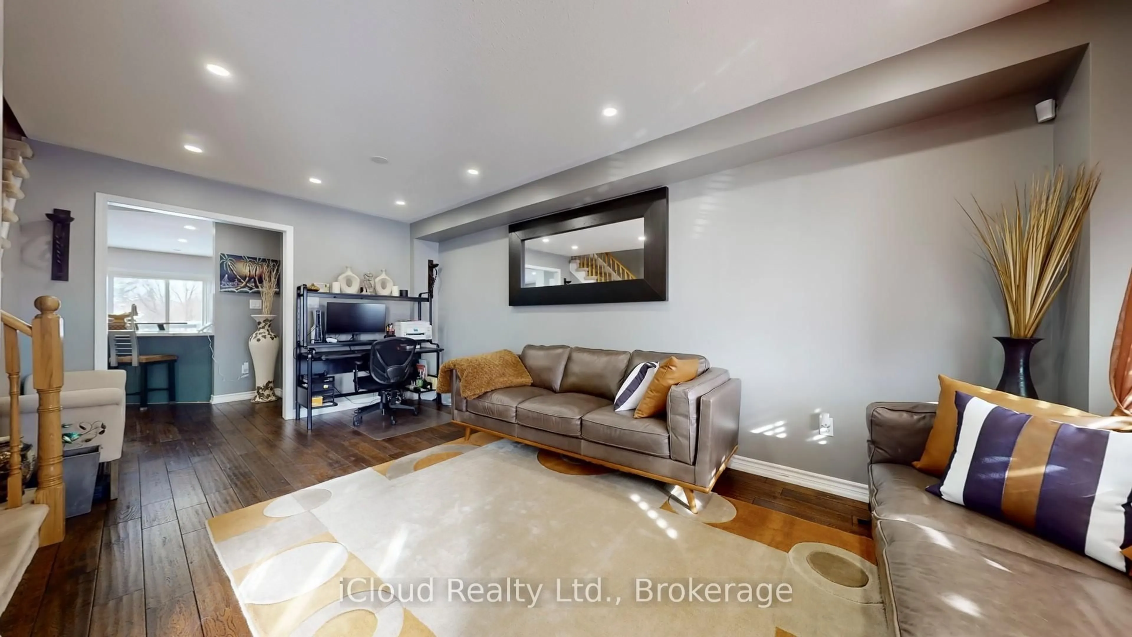 Living room with furniture, unknown for 52 Tianalee Cres, Brampton Ontario L7A 2X2