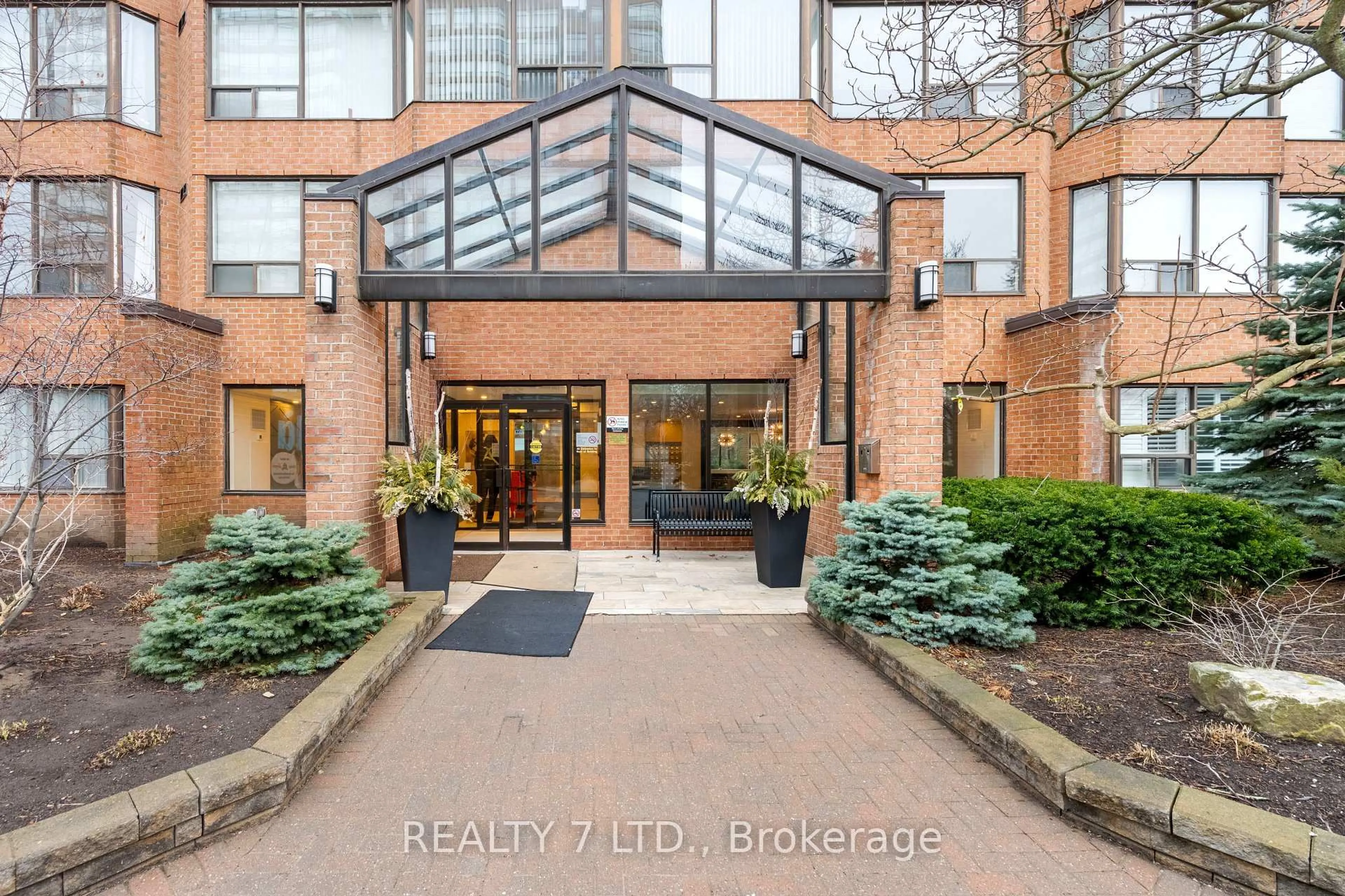 Unknown for 1270 Maple Crossing Blvd #412, Burlington Ontario L7S 2J9