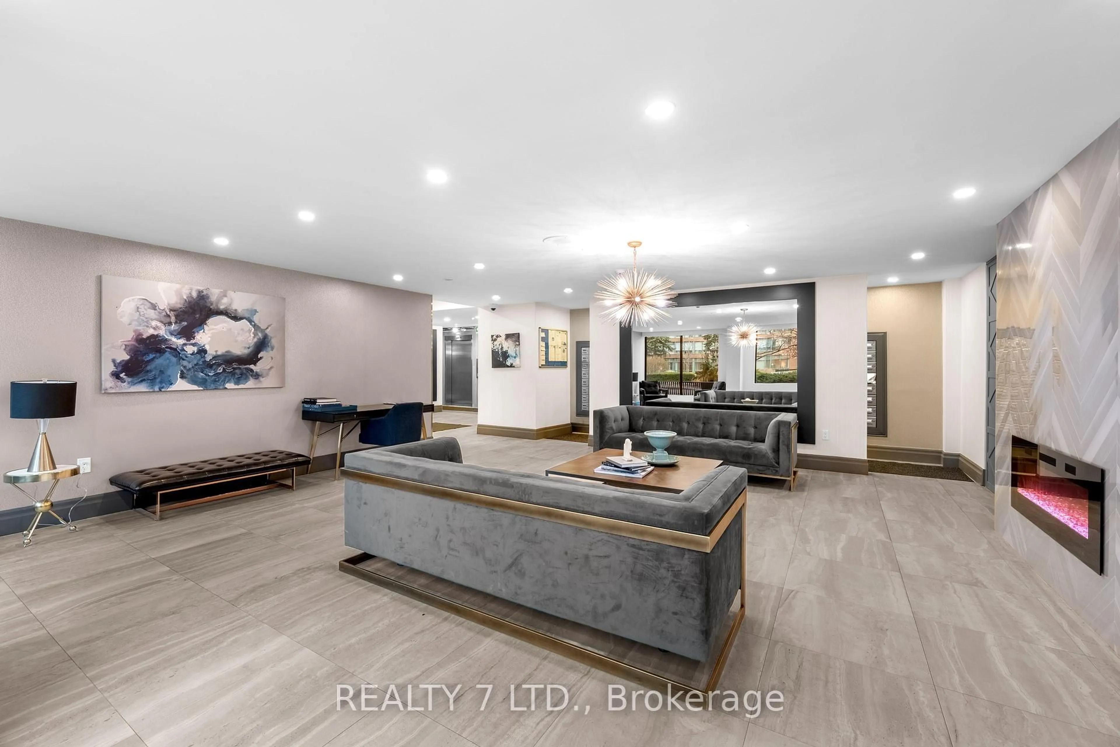 Unknown for 1270 Maple Crossing Blvd #412, Burlington Ontario L7S 2J9