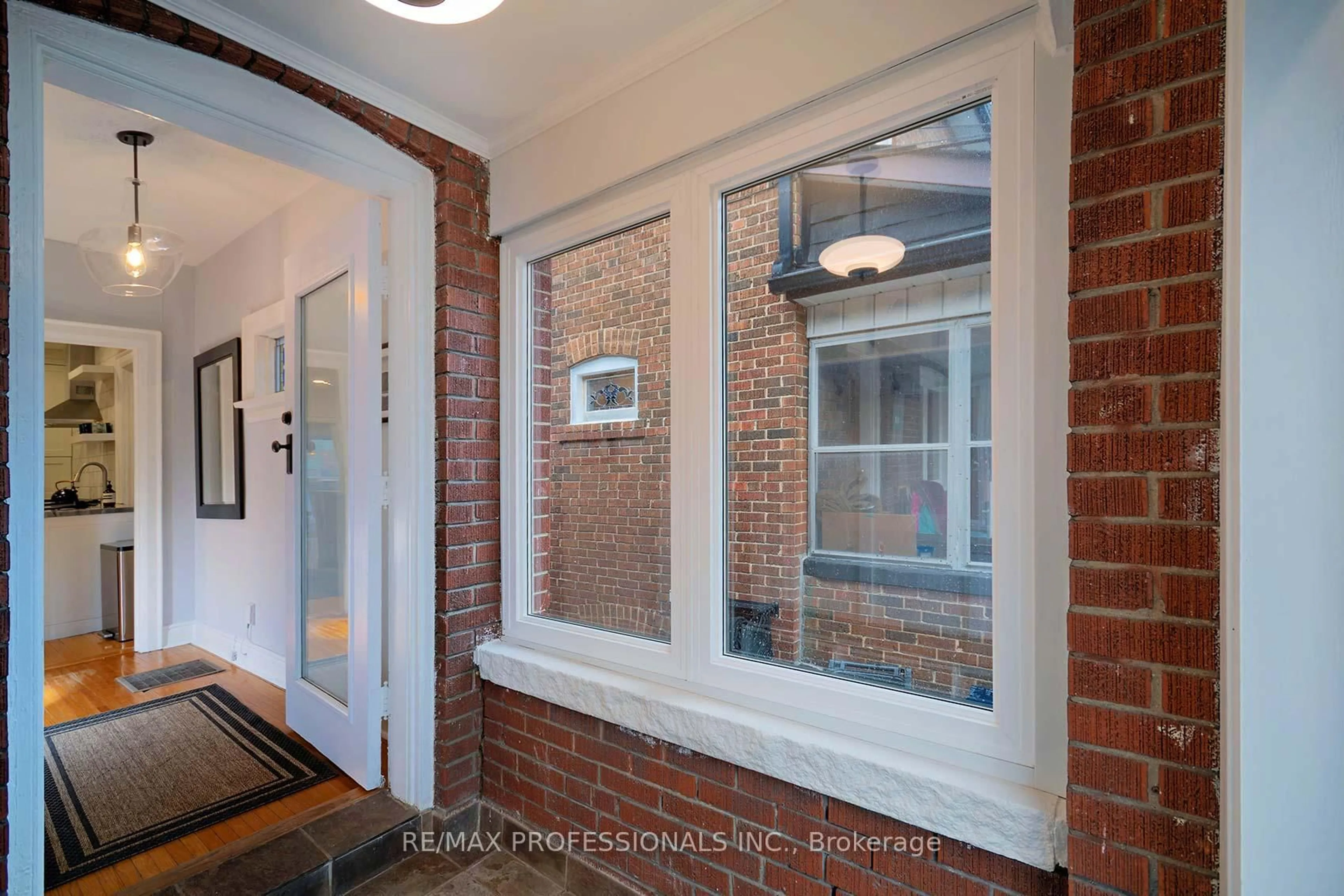 Indoor entryway for 88 Morningside Ave, Toronto Ontario M6S 1C9