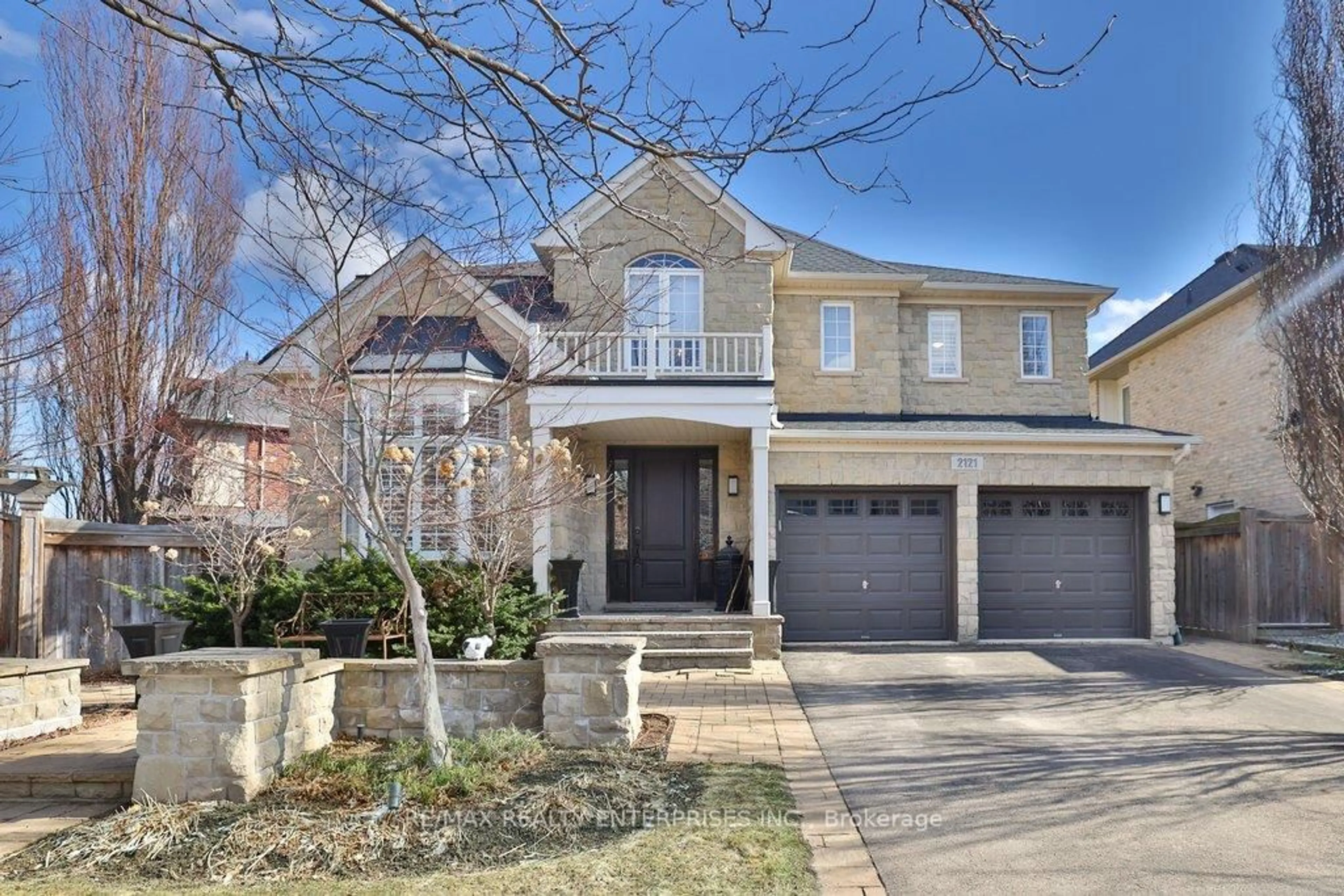 Home with brick exterior material, street for 2121 Wildfel Way, Oakville Ontario L6M 0E4