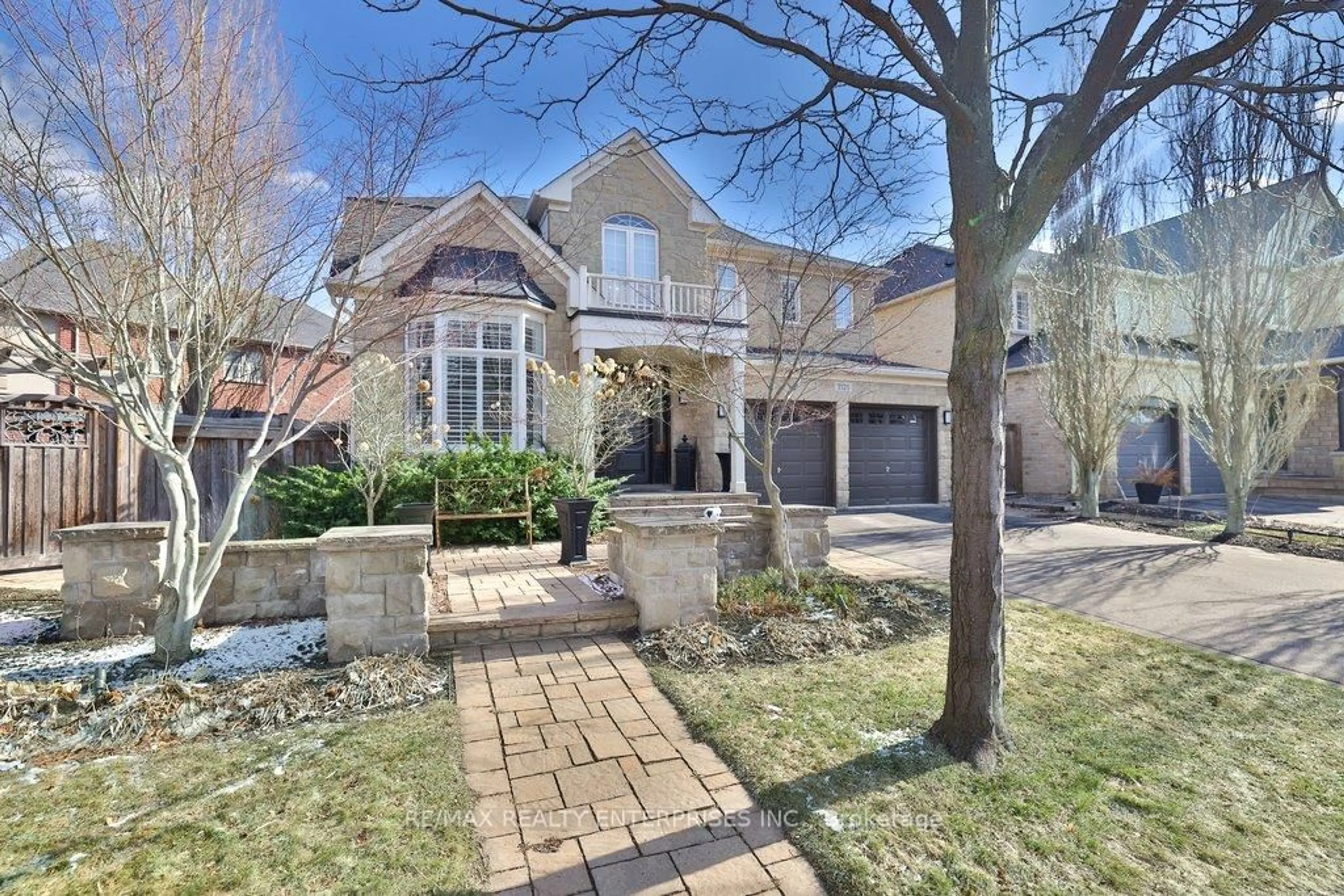 Home with brick exterior material, street for 2121 Wildfel Way, Oakville Ontario L6M 0E4