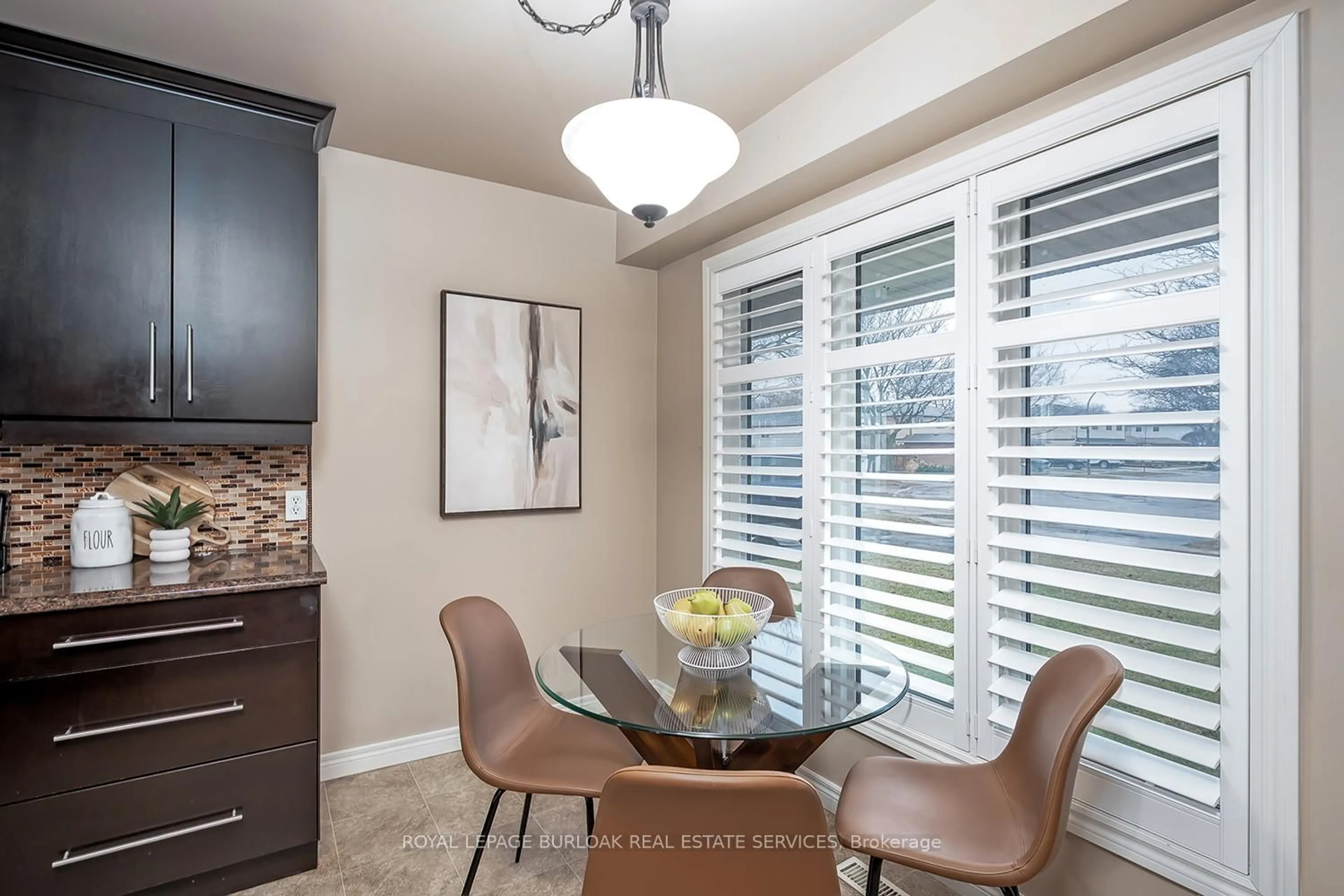 Dining room, unknown for 1278 Consort Cres, Burlington Ontario L7M 1J7