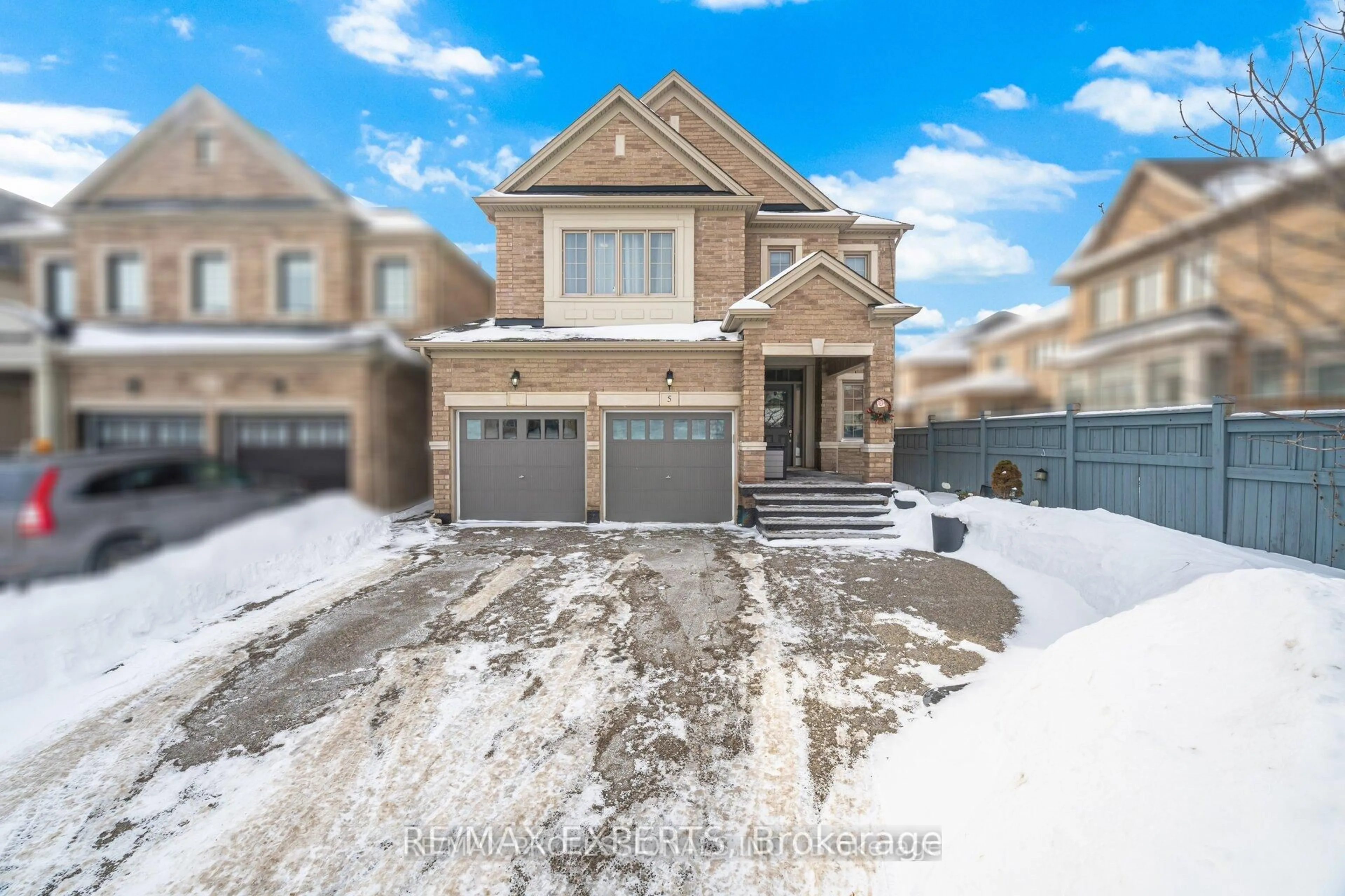 Home with brick exterior material, street for 5 Mugford Cres, Brampton Ontario L6Y 6A7