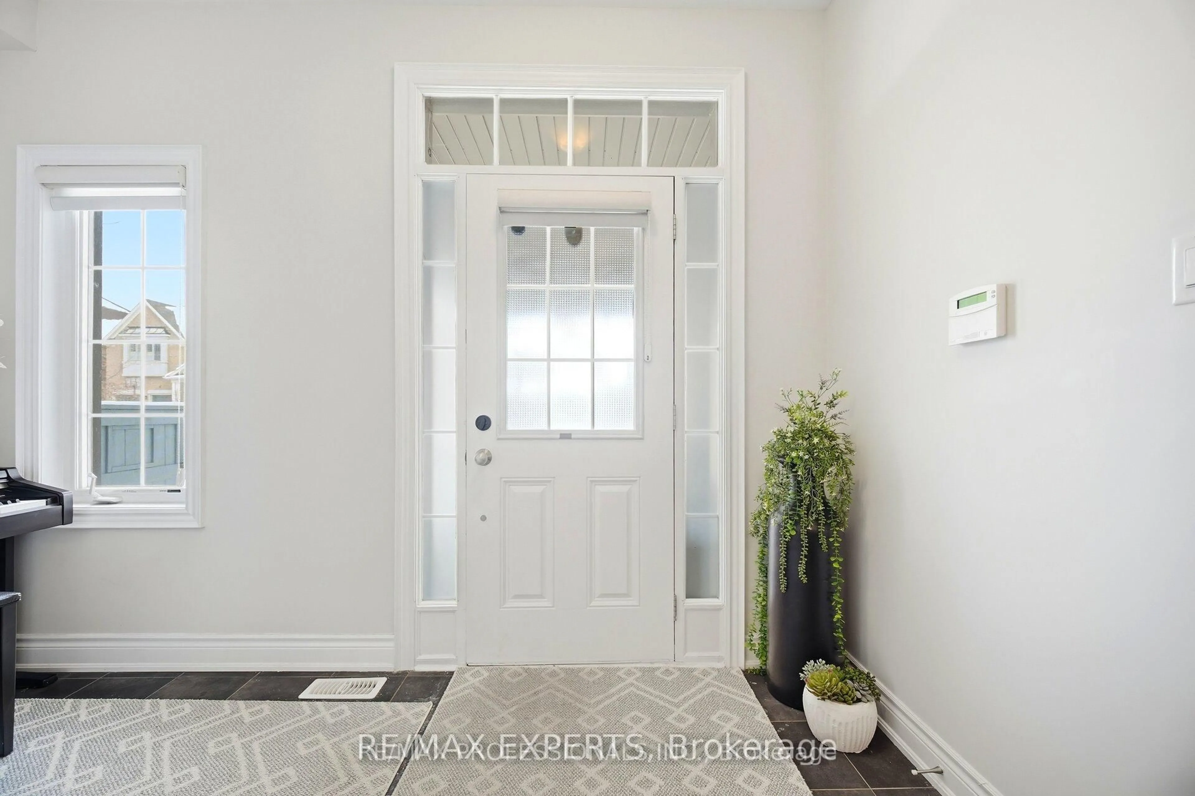 Indoor entryway for 5 Mugford Cres, Brampton Ontario L6Y 6A7