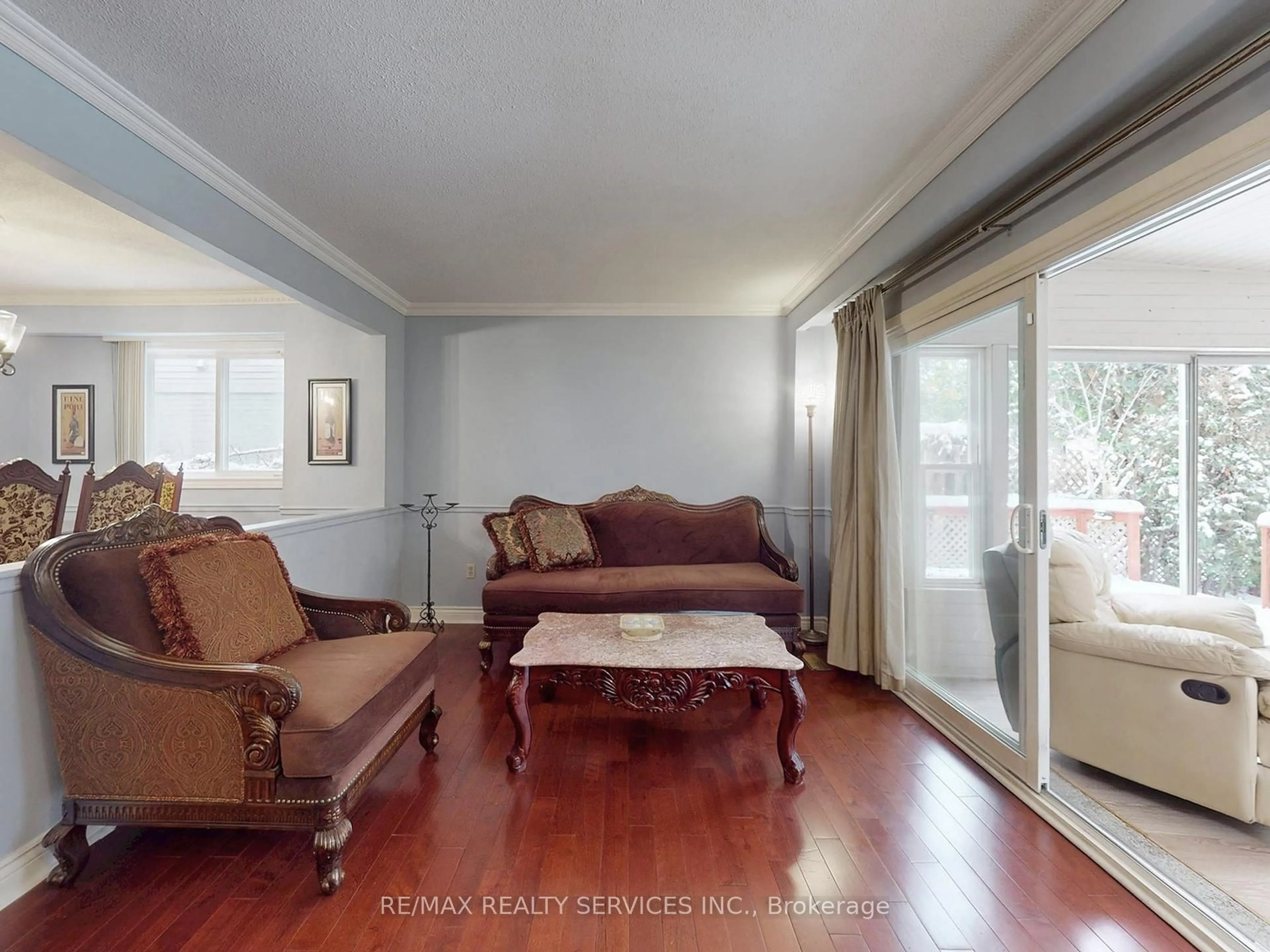 Living room with furniture, unknown for 9 Malabar Cres, Brampton Ontario L6S 3X6