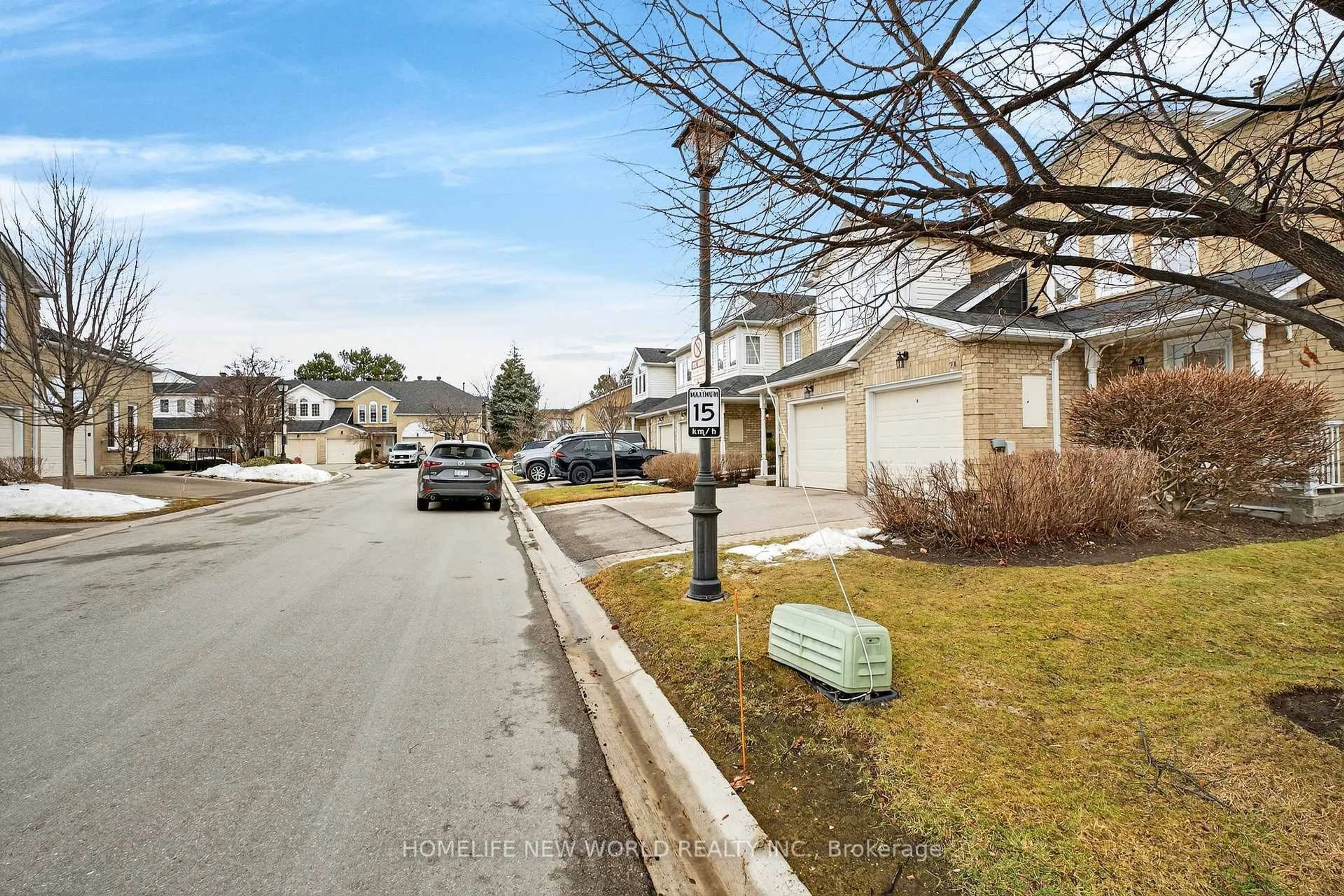Parking for 74 Heathcliffe Sq, Brampton Ontario L6S 5R4