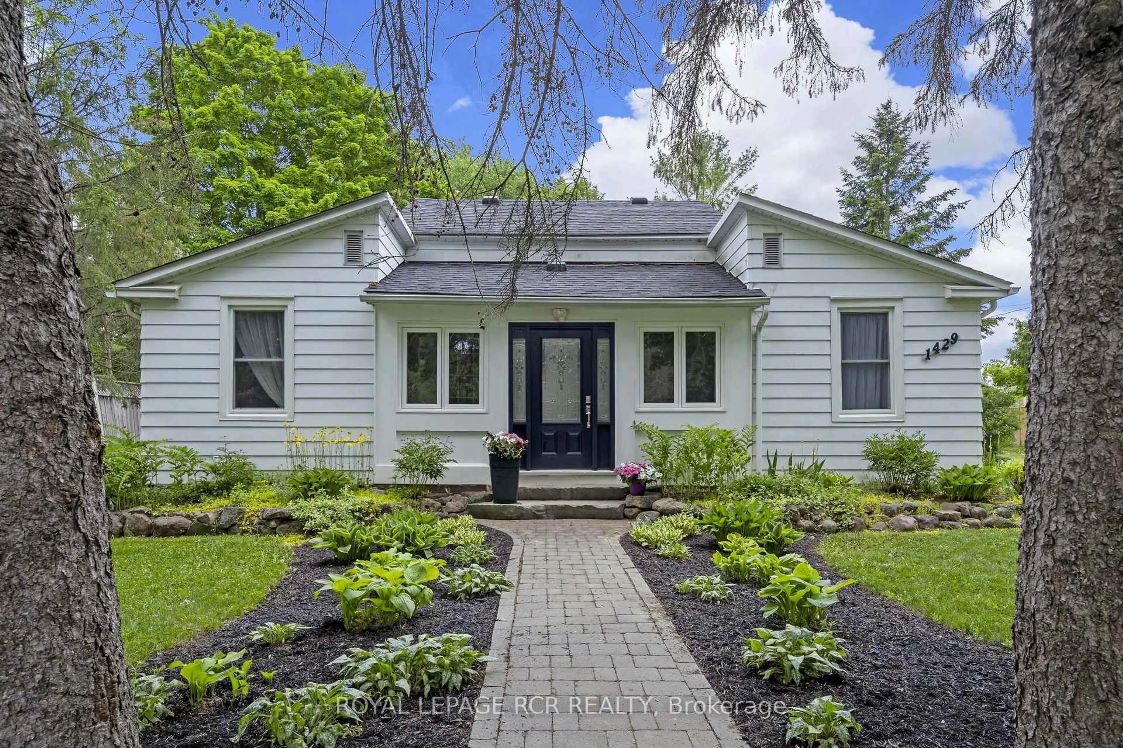 Unknown for 1429 Queen St, Caledon Ontario L7K 0E4