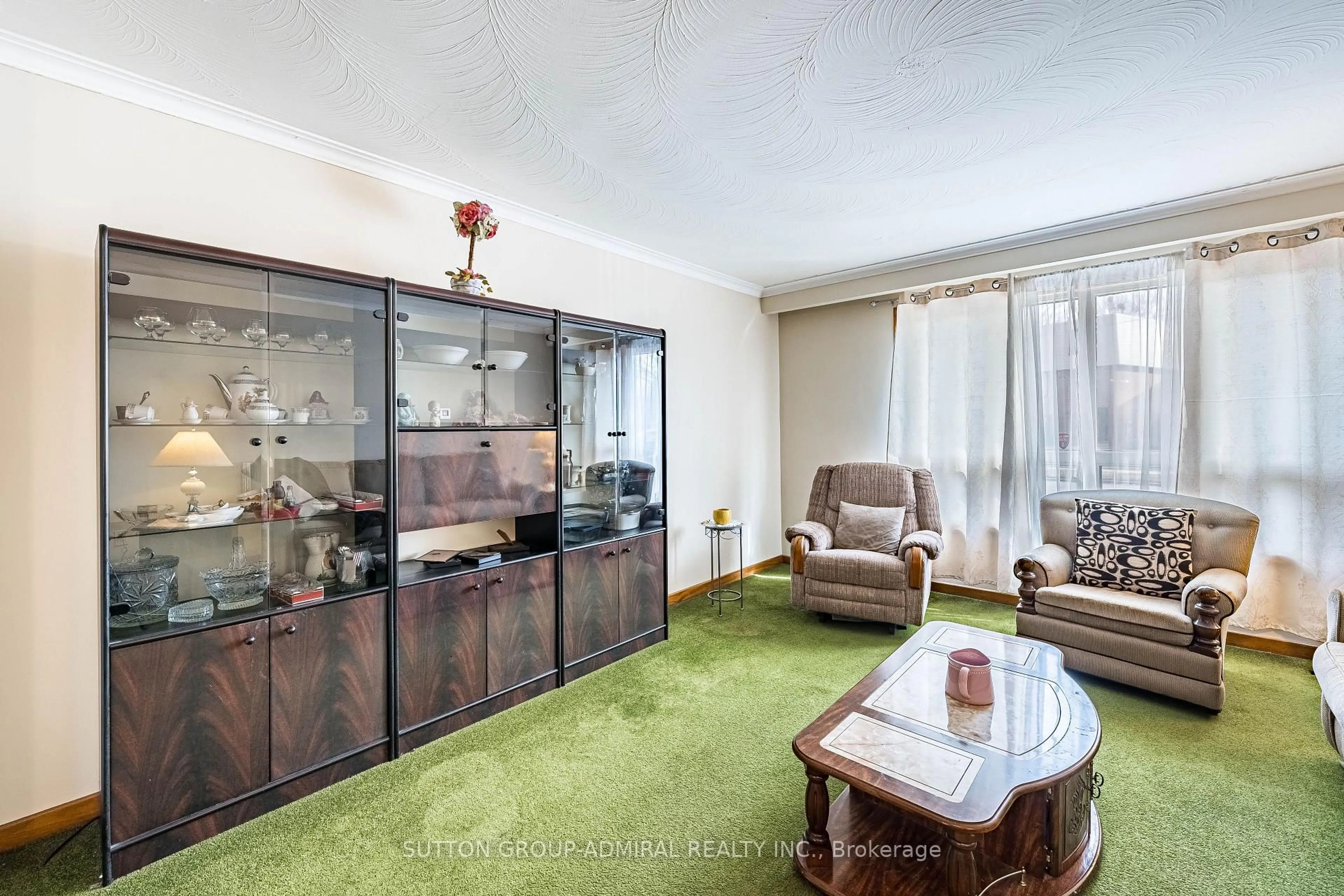 Living room with furniture, unknown for 92 Redgrave Dr, Toronto Ontario M9R 3V3