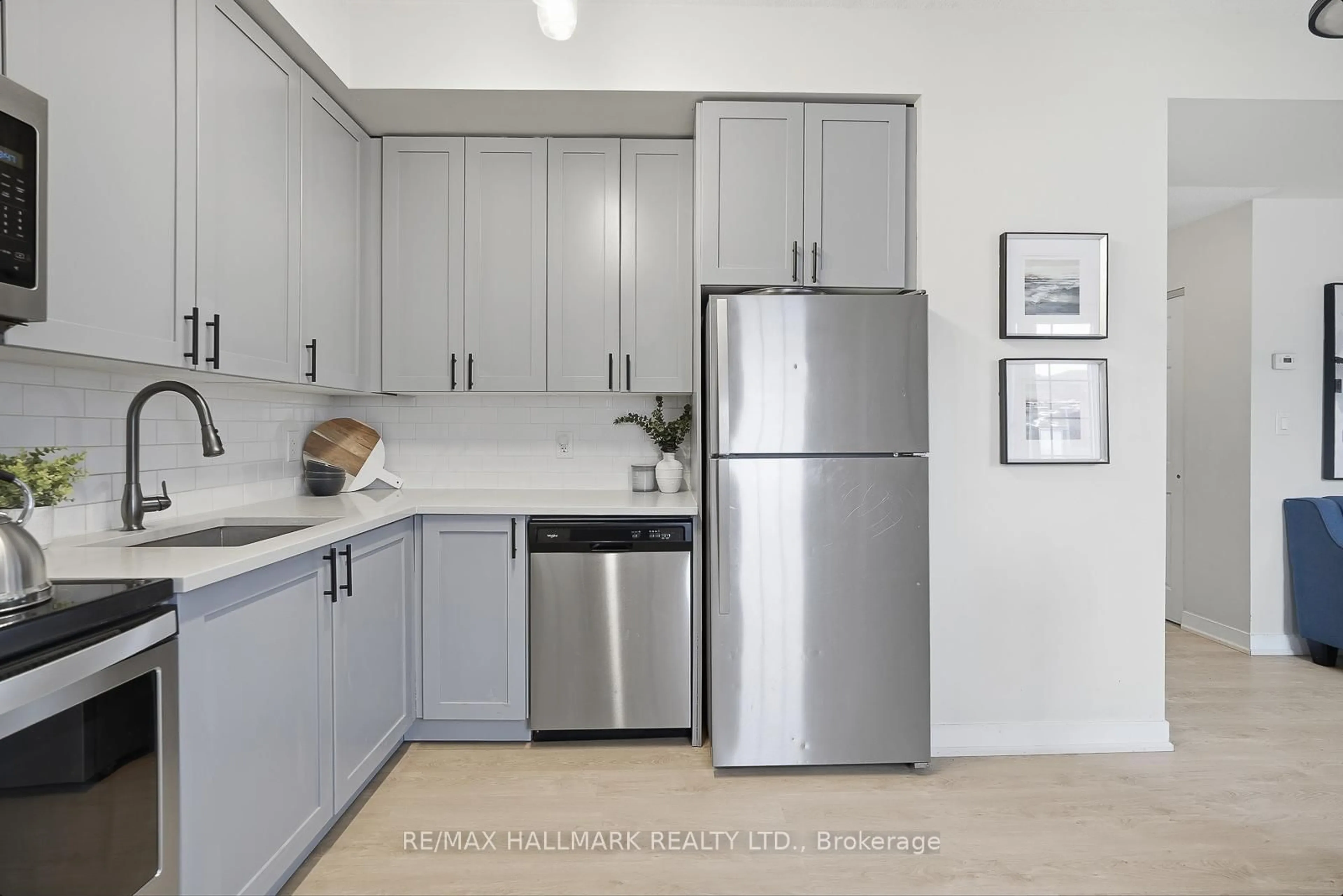 Standard kitchen, unknown for 9 Forbes Ave #2, Toronto Ontario M6M 0B5