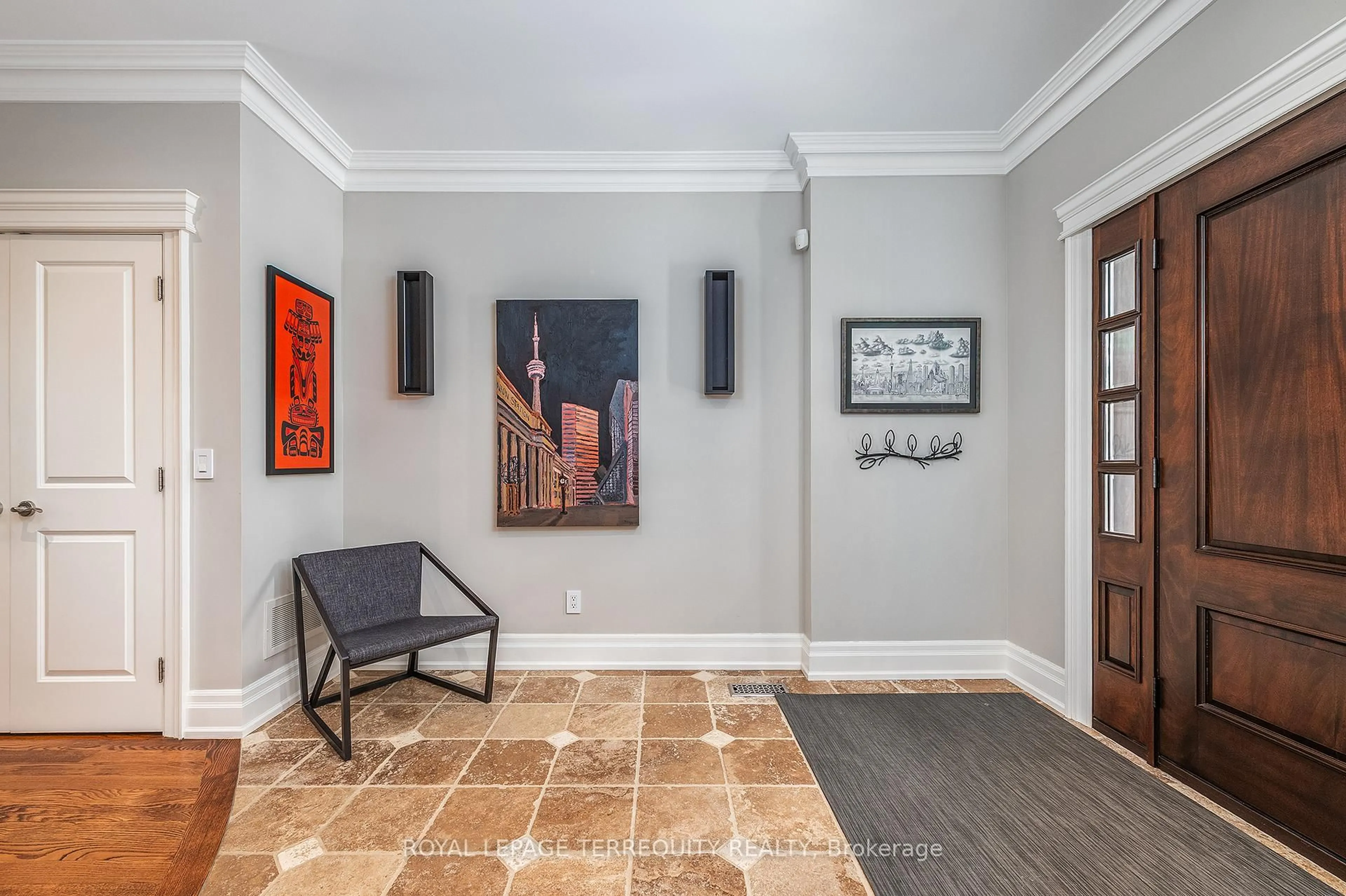 Indoor entryway for 19 Bannon Ave, Toronto Ontario M8X 1T6