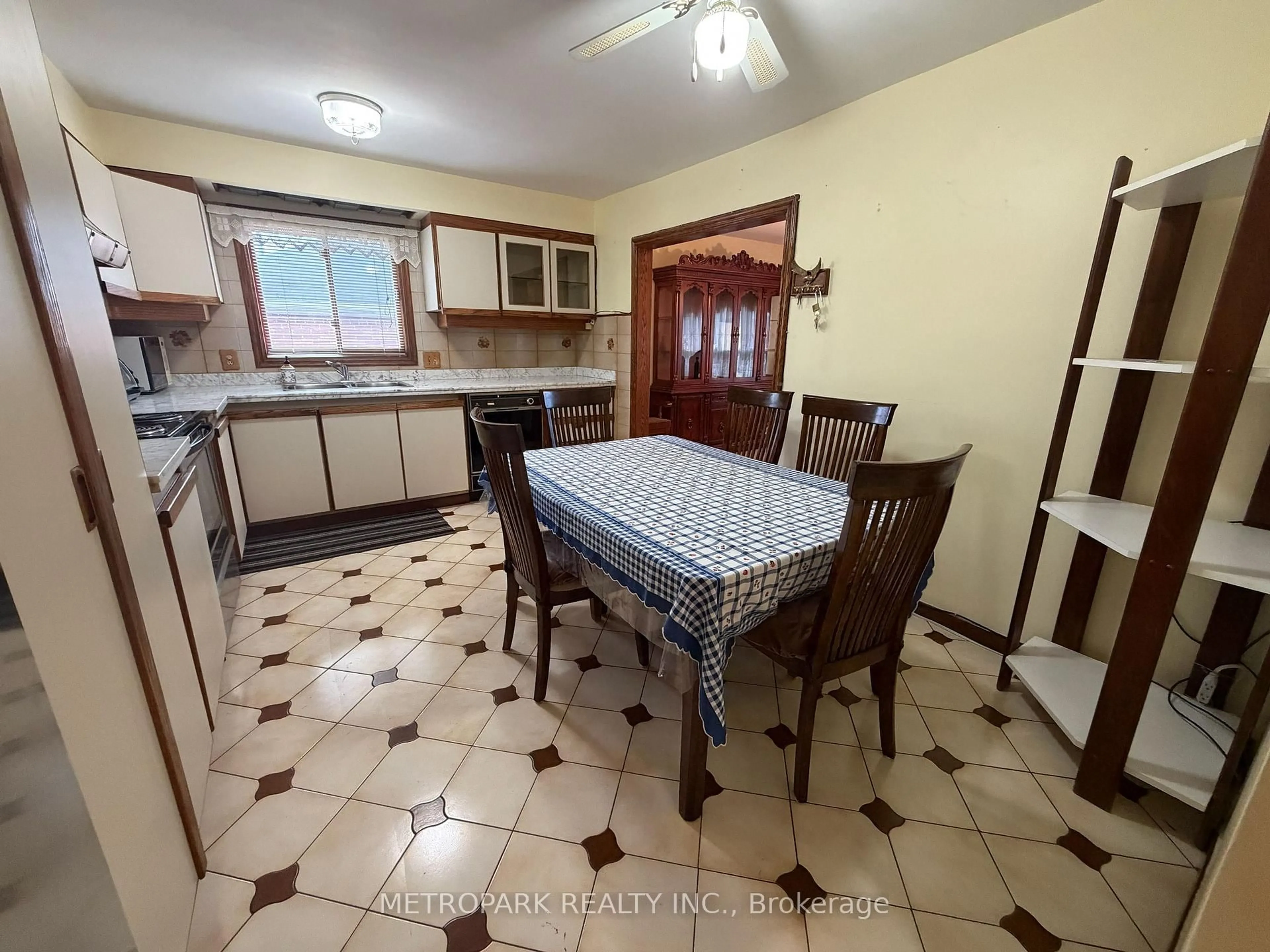 Dining room, unknown for 67 William Cragg Dr, Toronto Ontario M3M 1V3