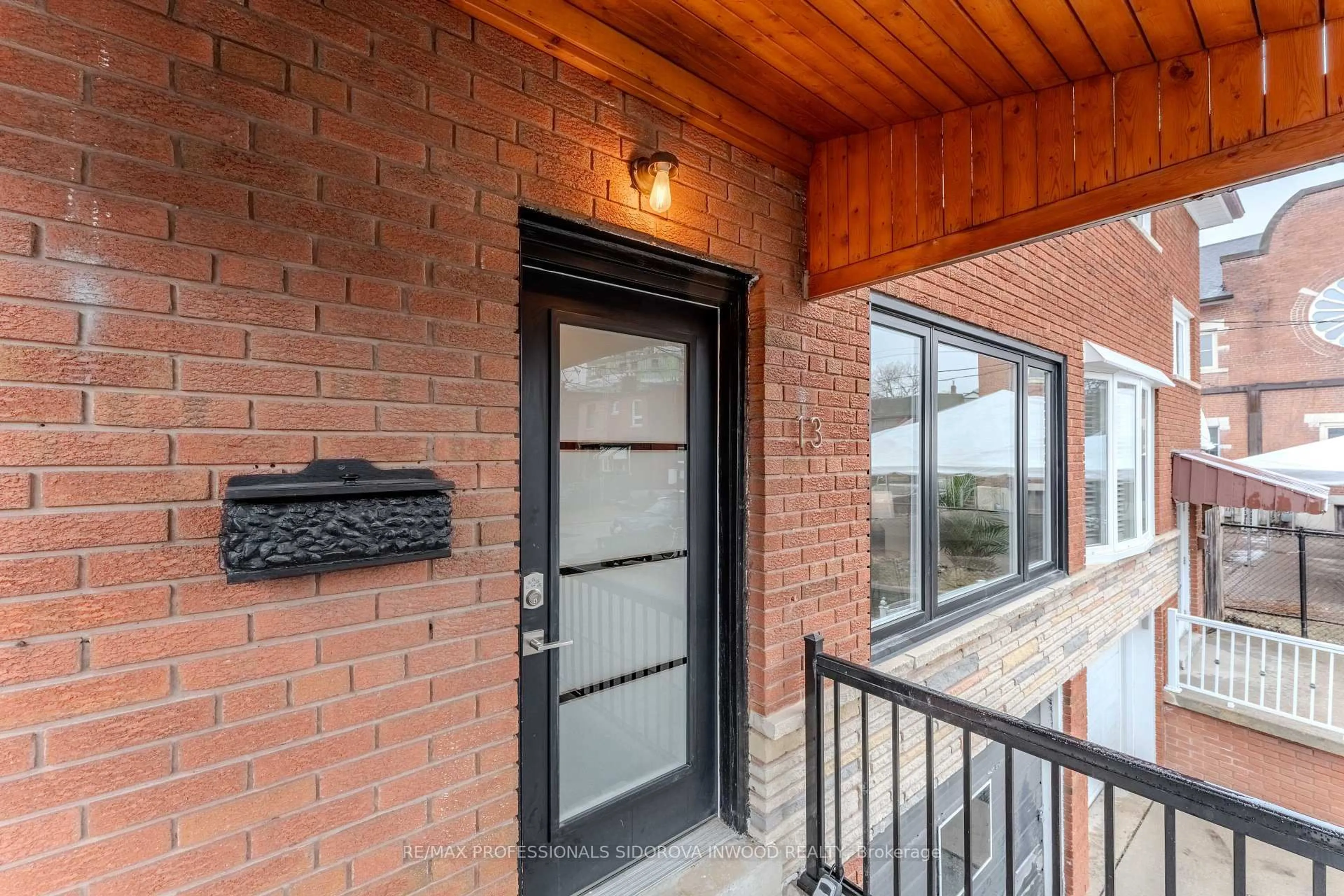 Unknown for 13 Shipman St, Toronto Ontario M6P 2Y5