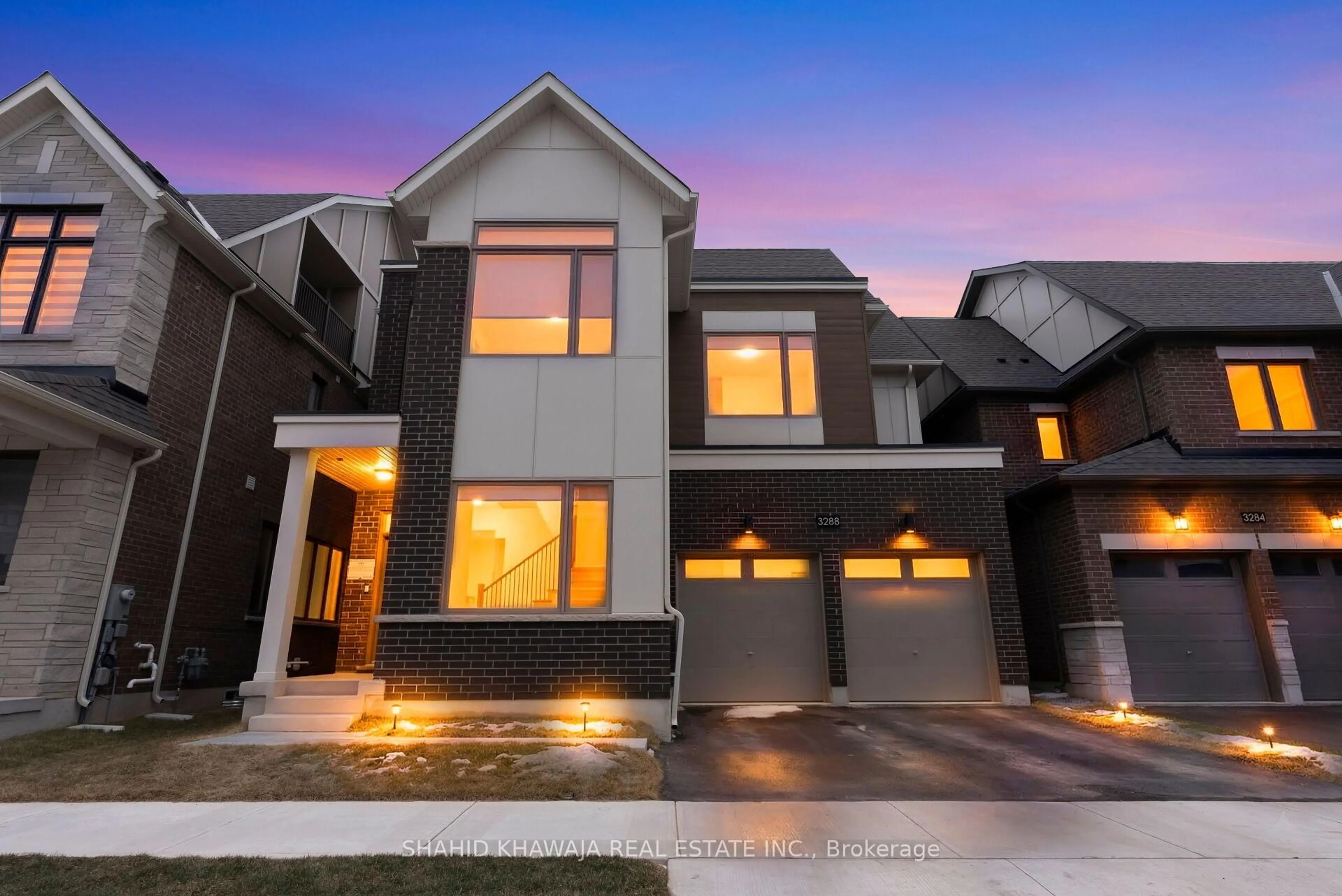 Home with brick exterior material, street for 3288 Mariner Pass, Oakville Ontario L6M 4K1