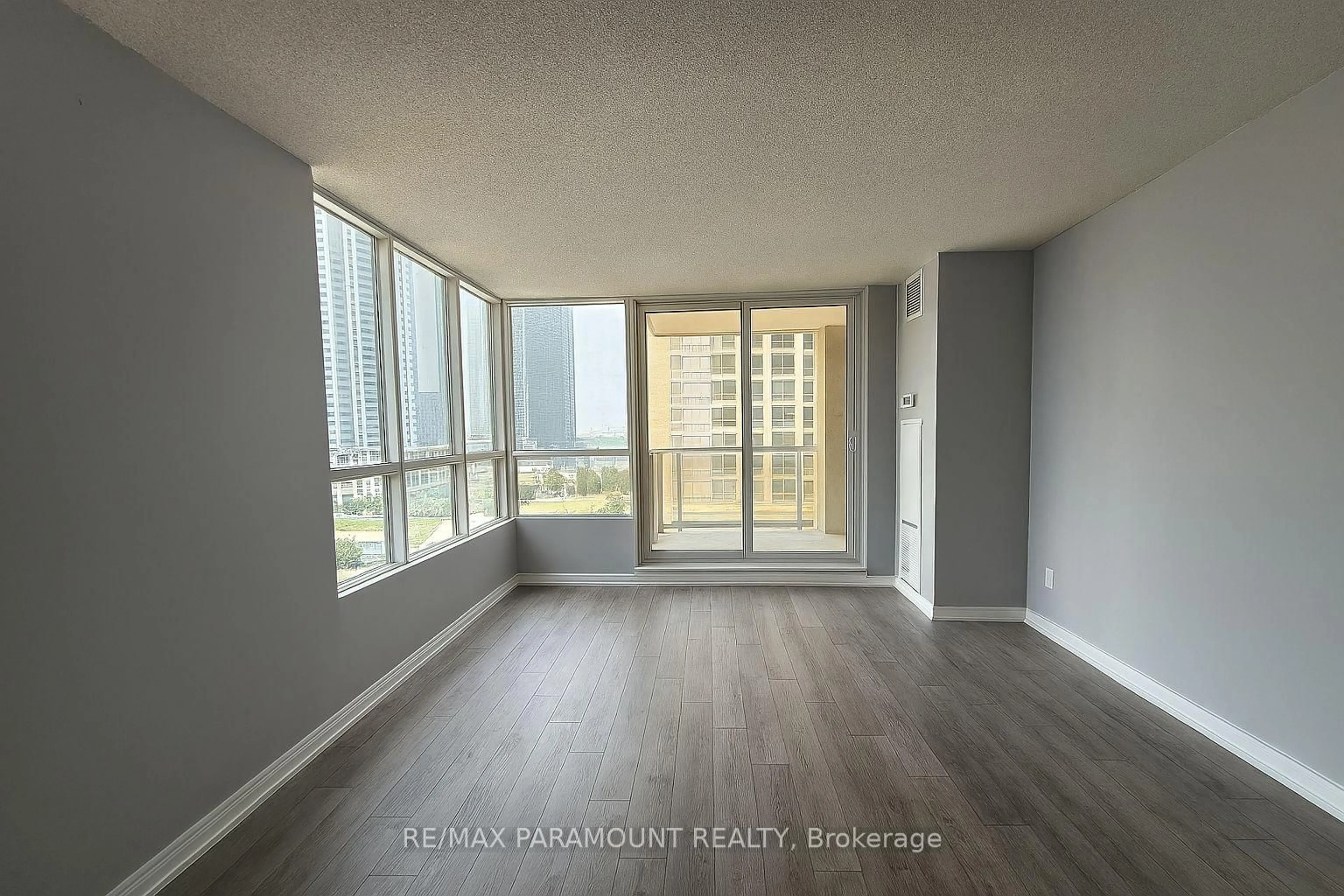 A pic of a room for 4080 Living Arts Dr #1105, Mississauga Ontario L5B 4N3