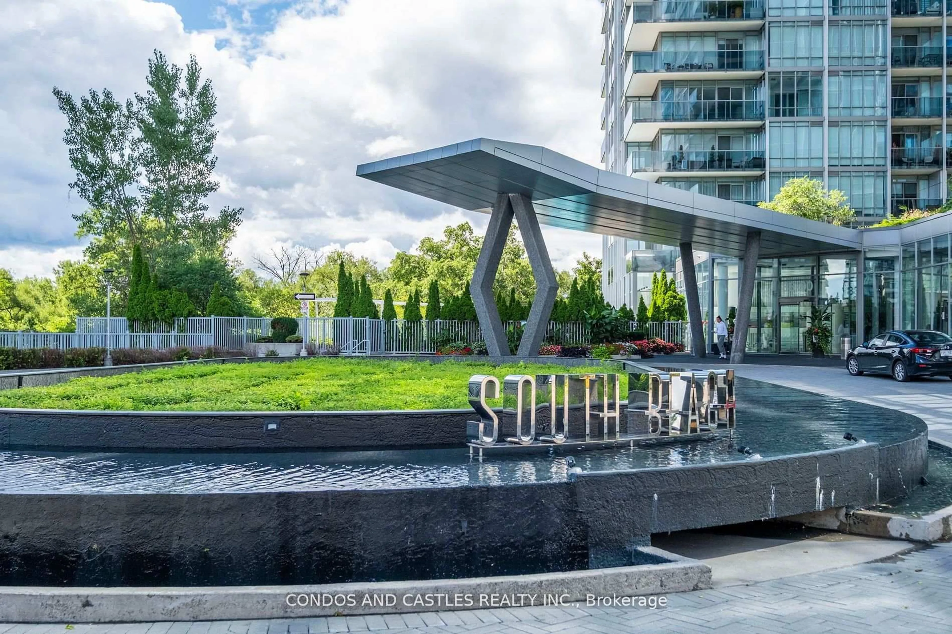 Patio, water/lake/river/ocean view for 88 Park Lawn Rd #2907, Toronto Ontario M8Y 0B5