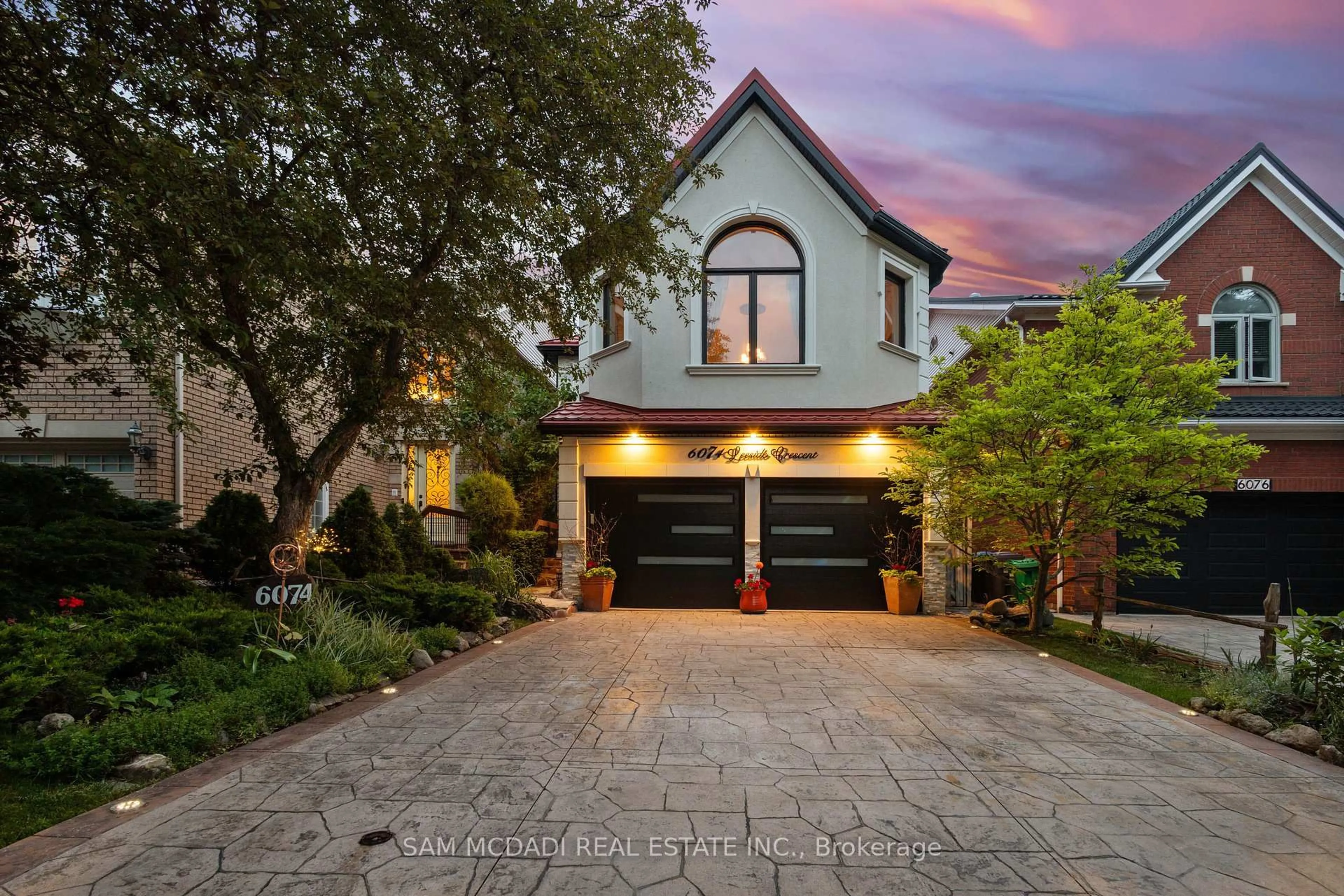 Home with brick exterior material, street for 6074 Leeside Cres, Mississauga Ontario L5M 5K6