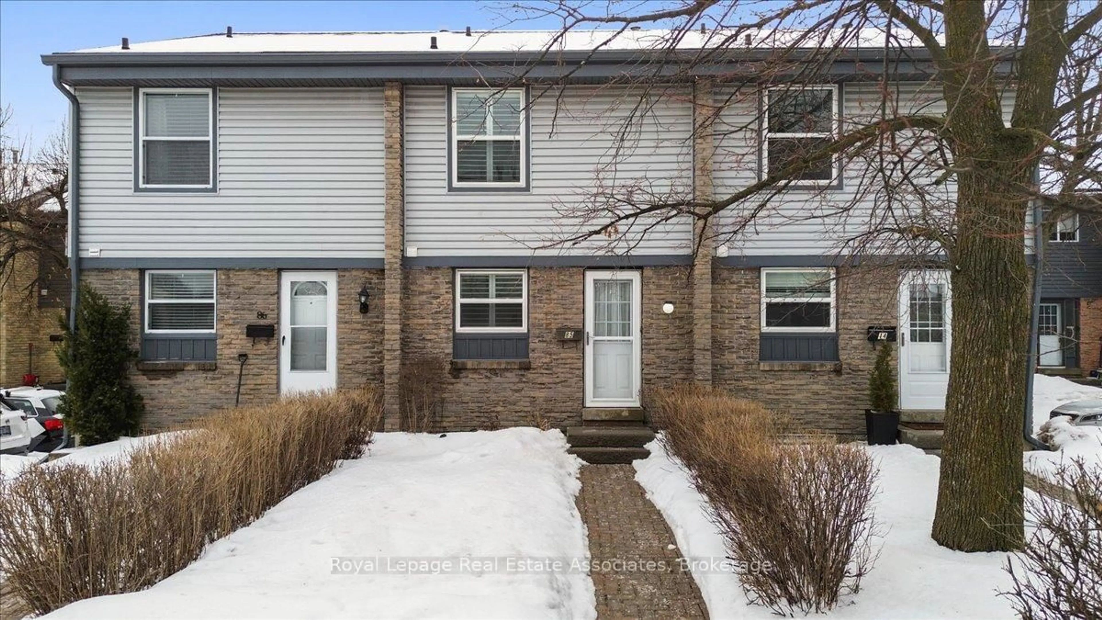 Home with brick exterior material, street for 6699 Falconer Dr #85, Mississauga Ontario L5N 2E3