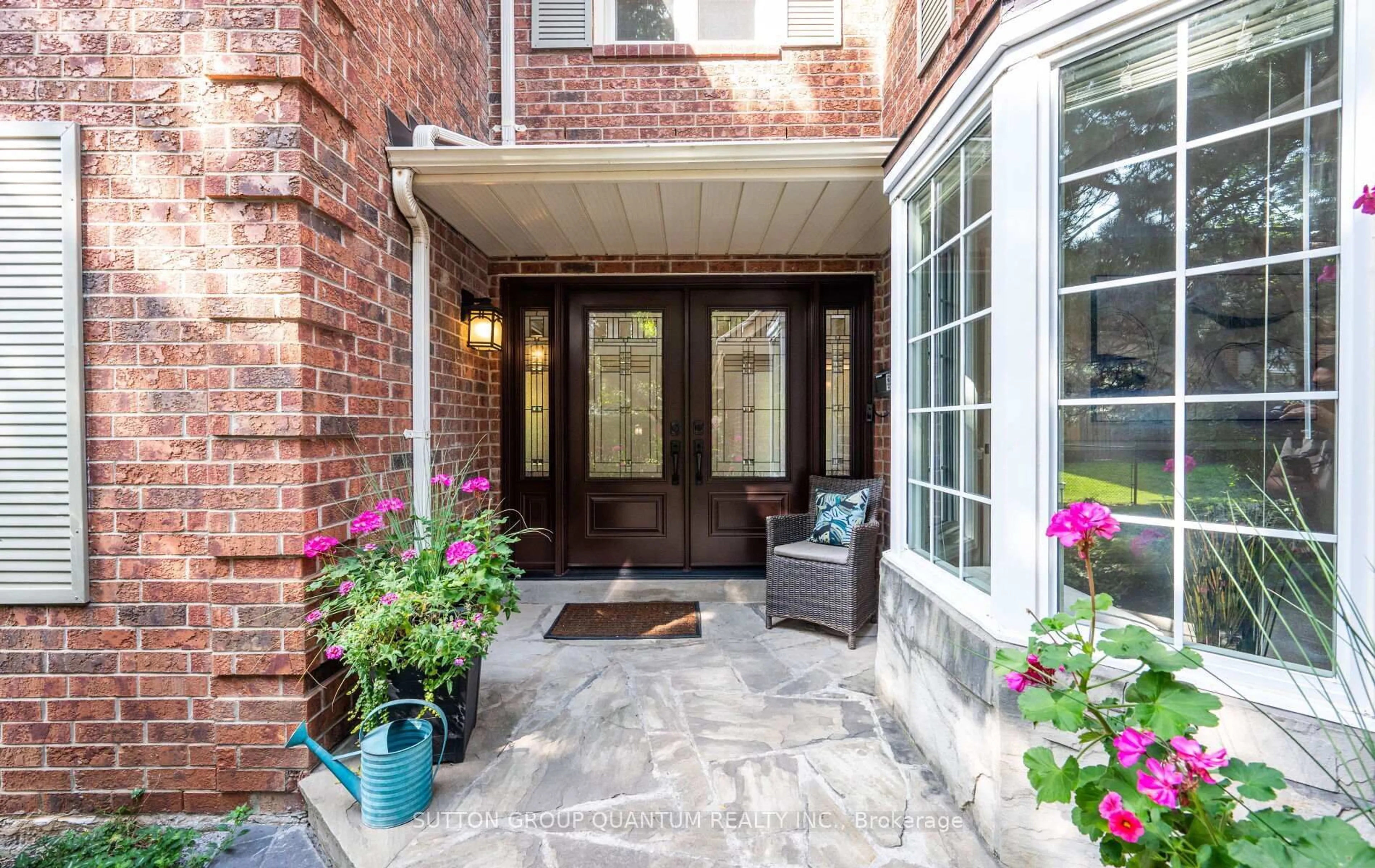 Indoor entryway for 4008 Powderhorn Crt, Mississauga Ontario L5L 3C4