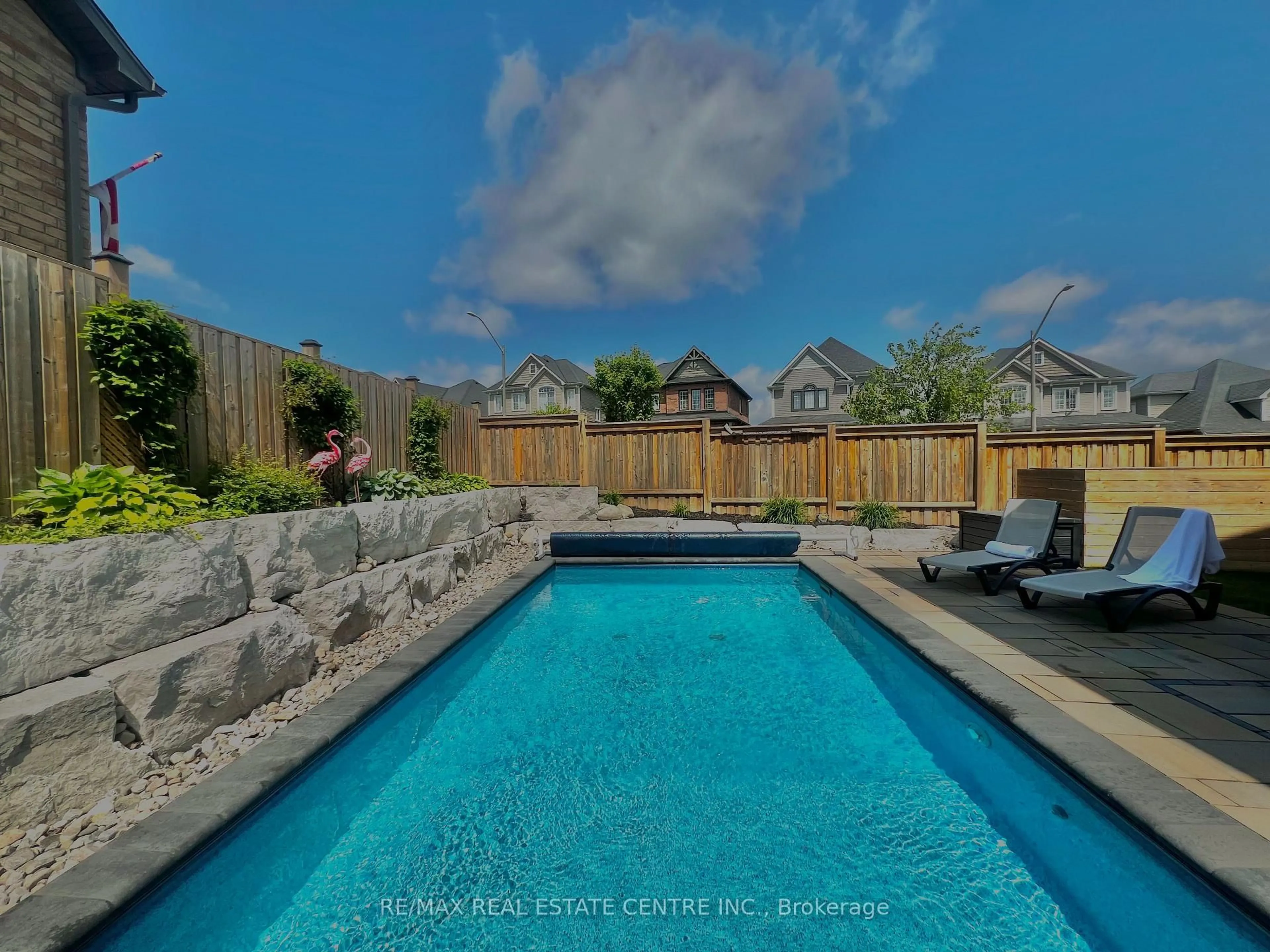 Pool for 36 Paula Crt, Orangeville Ontario L9W 5V1