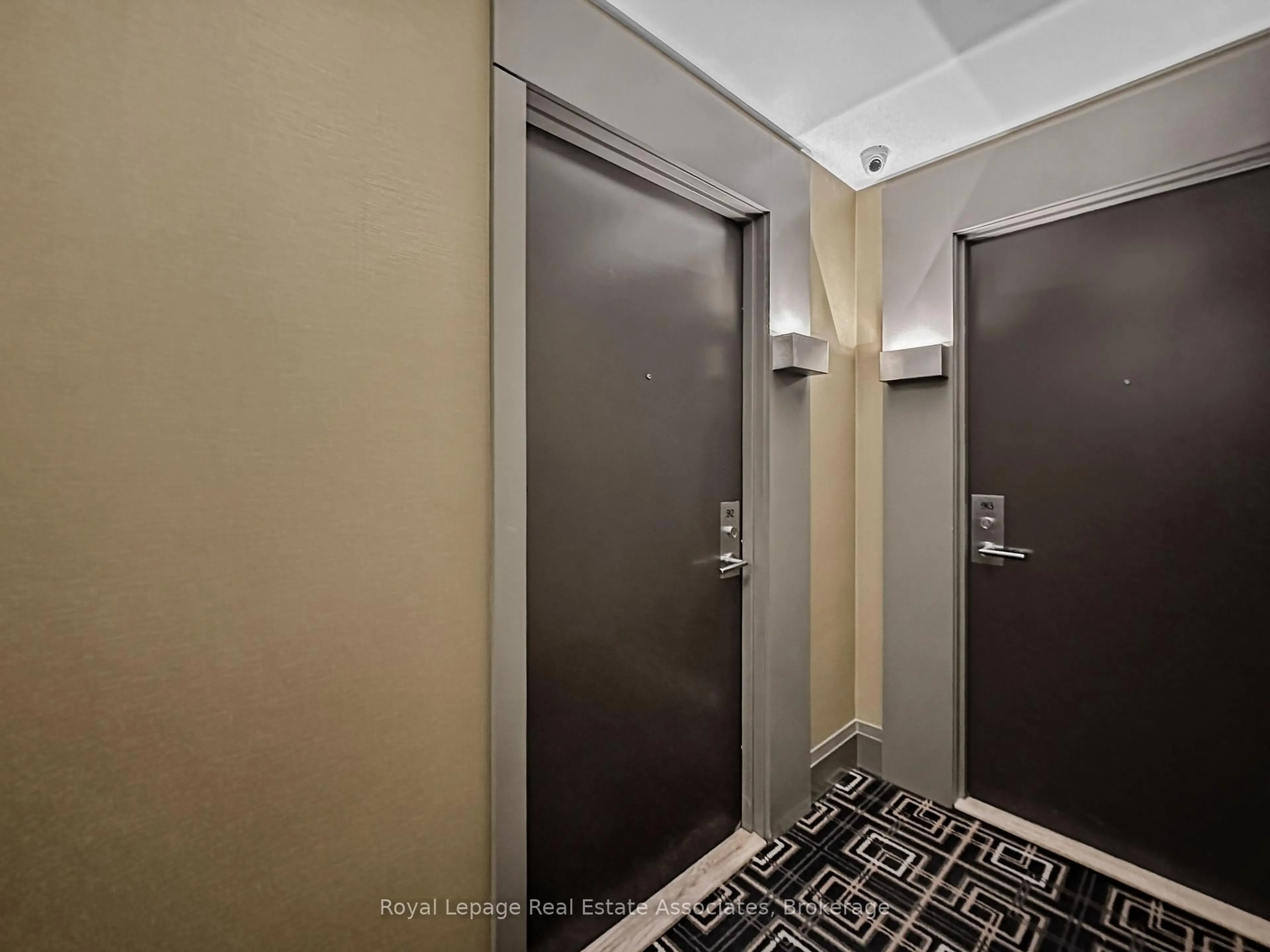 Indoor foyer for 17 Zorra St #912, Toronto Ontario M8Z 4Z6