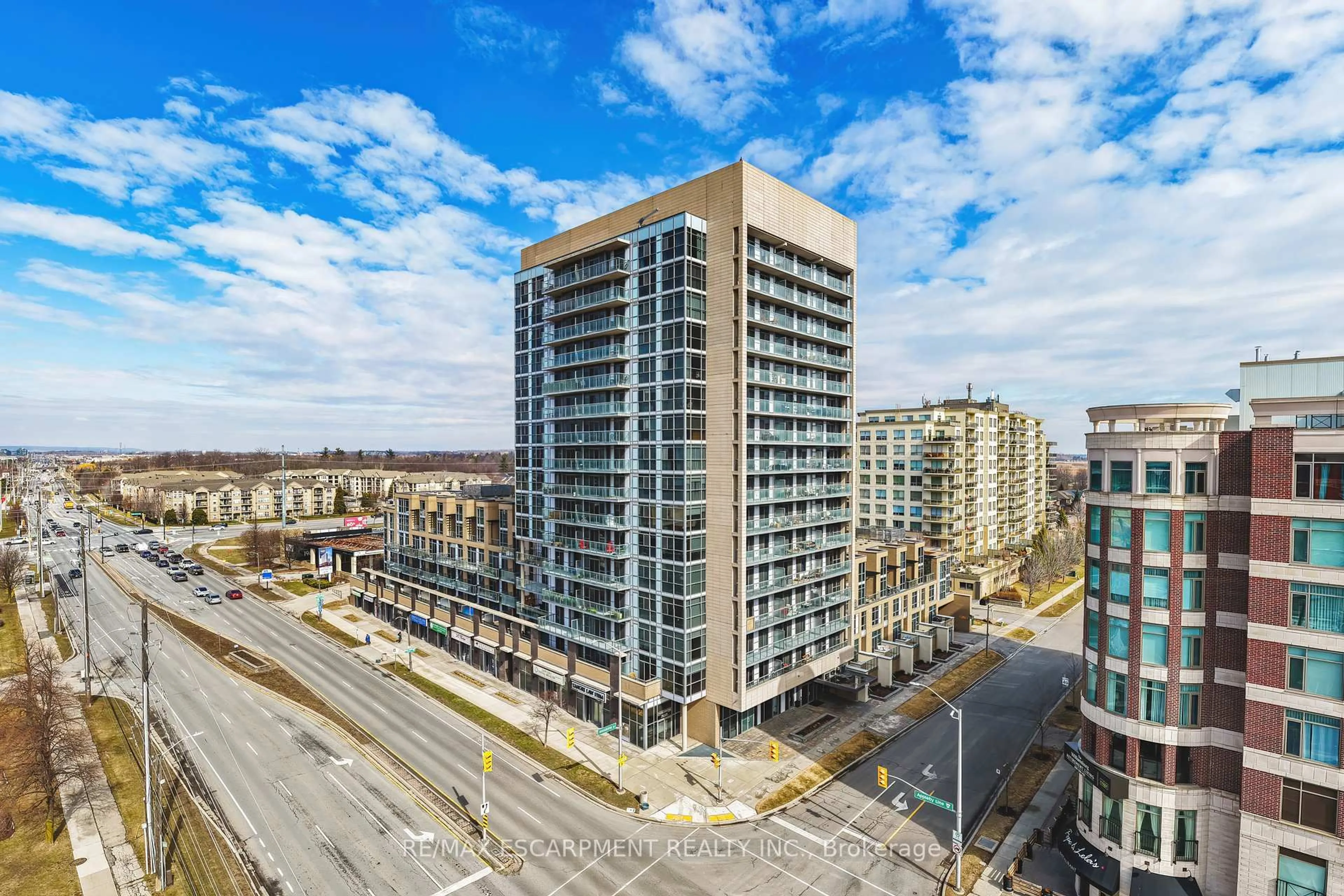 A pic from outside/outdoor area/front of a property/back of a property/a pic from drone, city buildings view from balcony for 1940 Ironstone Dr #610, Burlington Ontario L7L 0E4