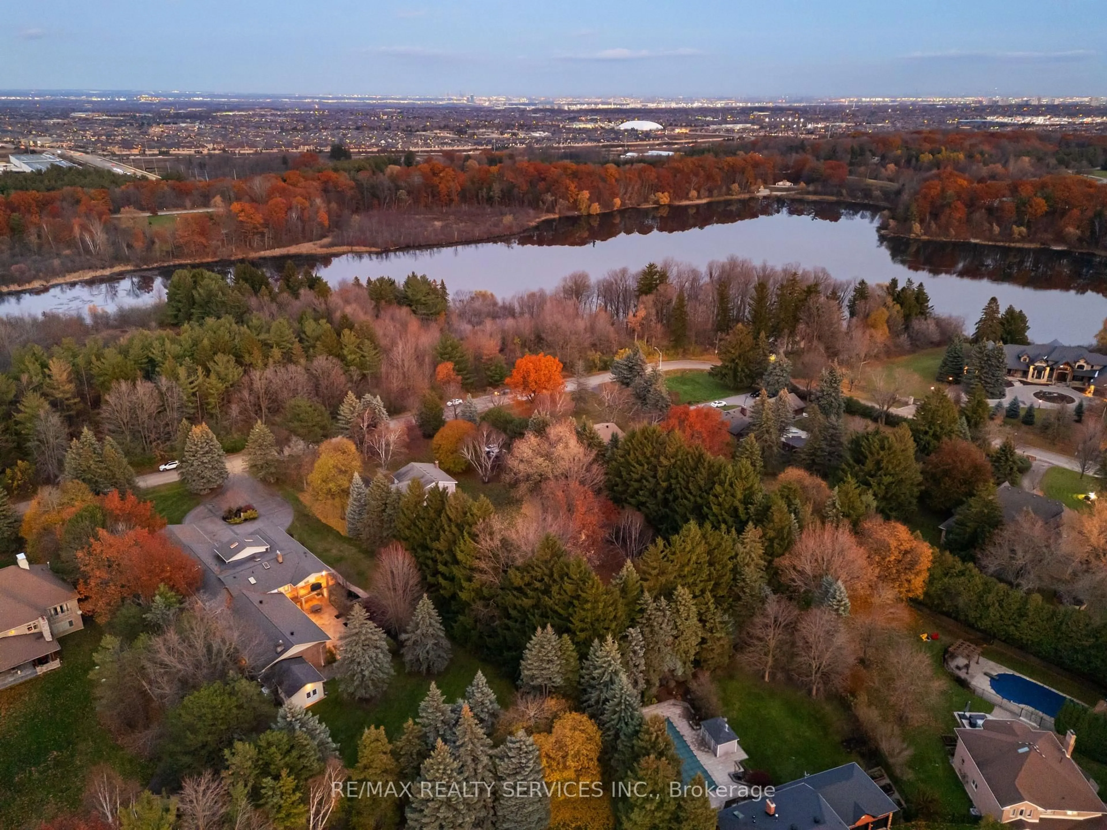 A pic from outside/outdoor area/front of a property/back of a property/a pic from drone, water/lake/river/ocean view for 546 Conservation Dr, Brampton Ontario L6Z 0B8