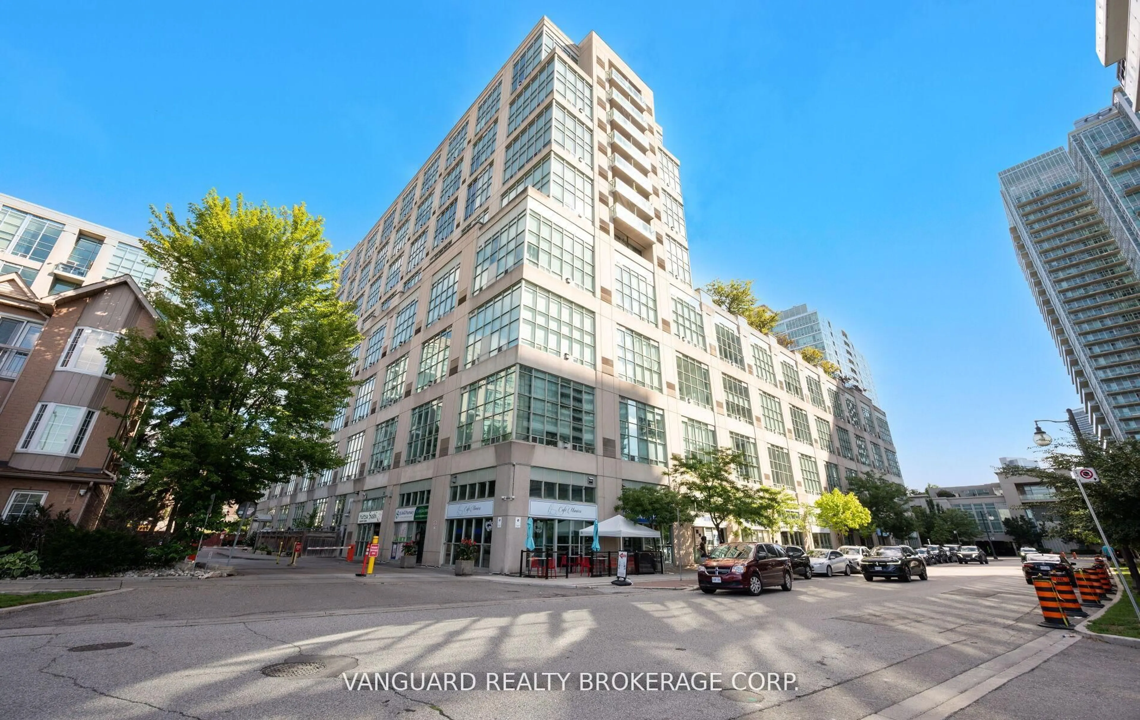 Unknown for 250 Manitoba St #619, Toronto Ontario M8Y 4G8