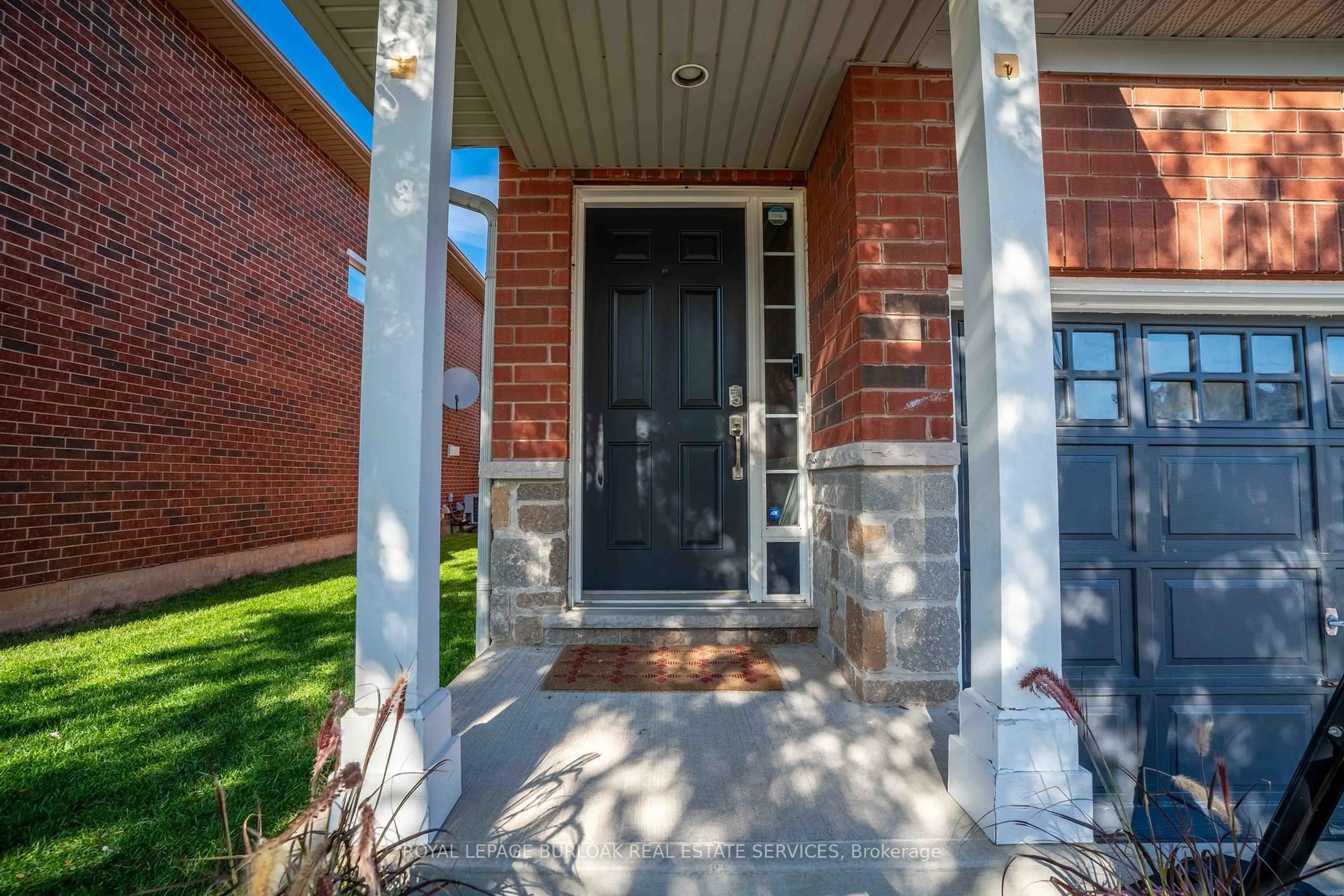 Home with brick exterior material, street for 2267 Whistling Springs Cres, Oakville Ontario L6M 5G5