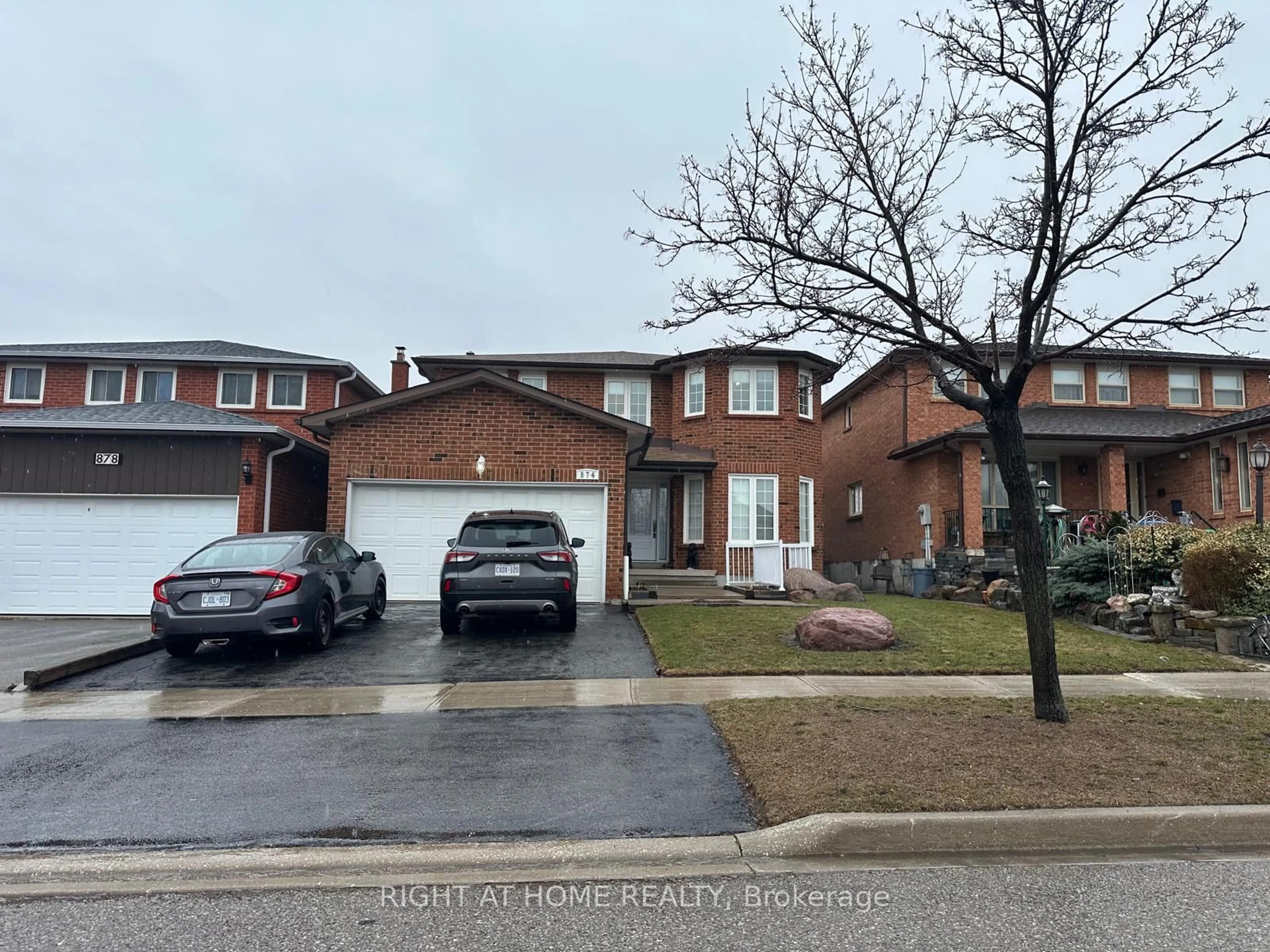 Home with brick exterior material, street for 874 Wetherby Lane, Mississauga Ontario L4W 4S9