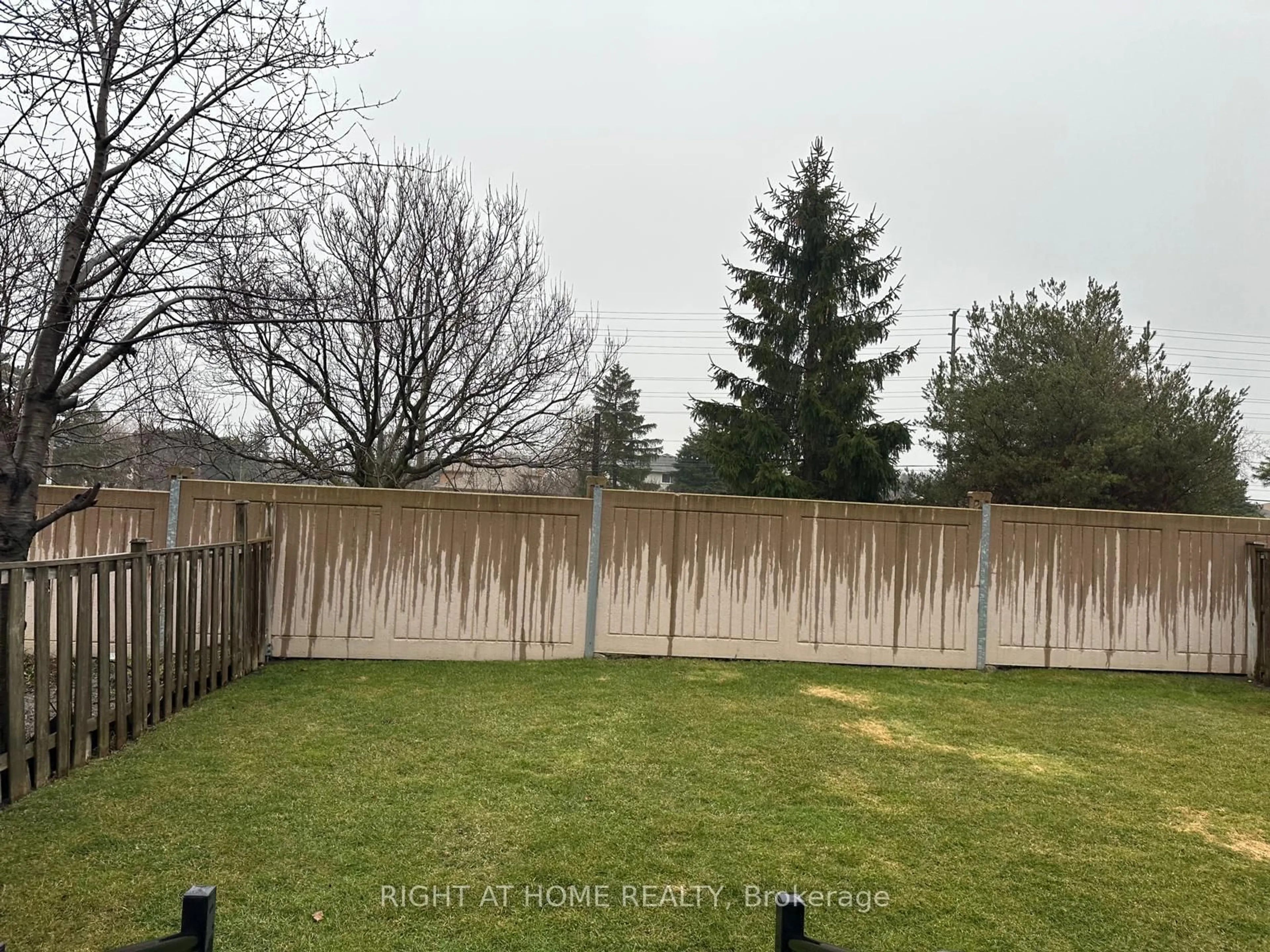 A pic from outside/outdoor area/front of a property/back of a property/a pic from drone, forest/trees view for 874 Wetherby Lane, Mississauga Ontario L4W 4S9