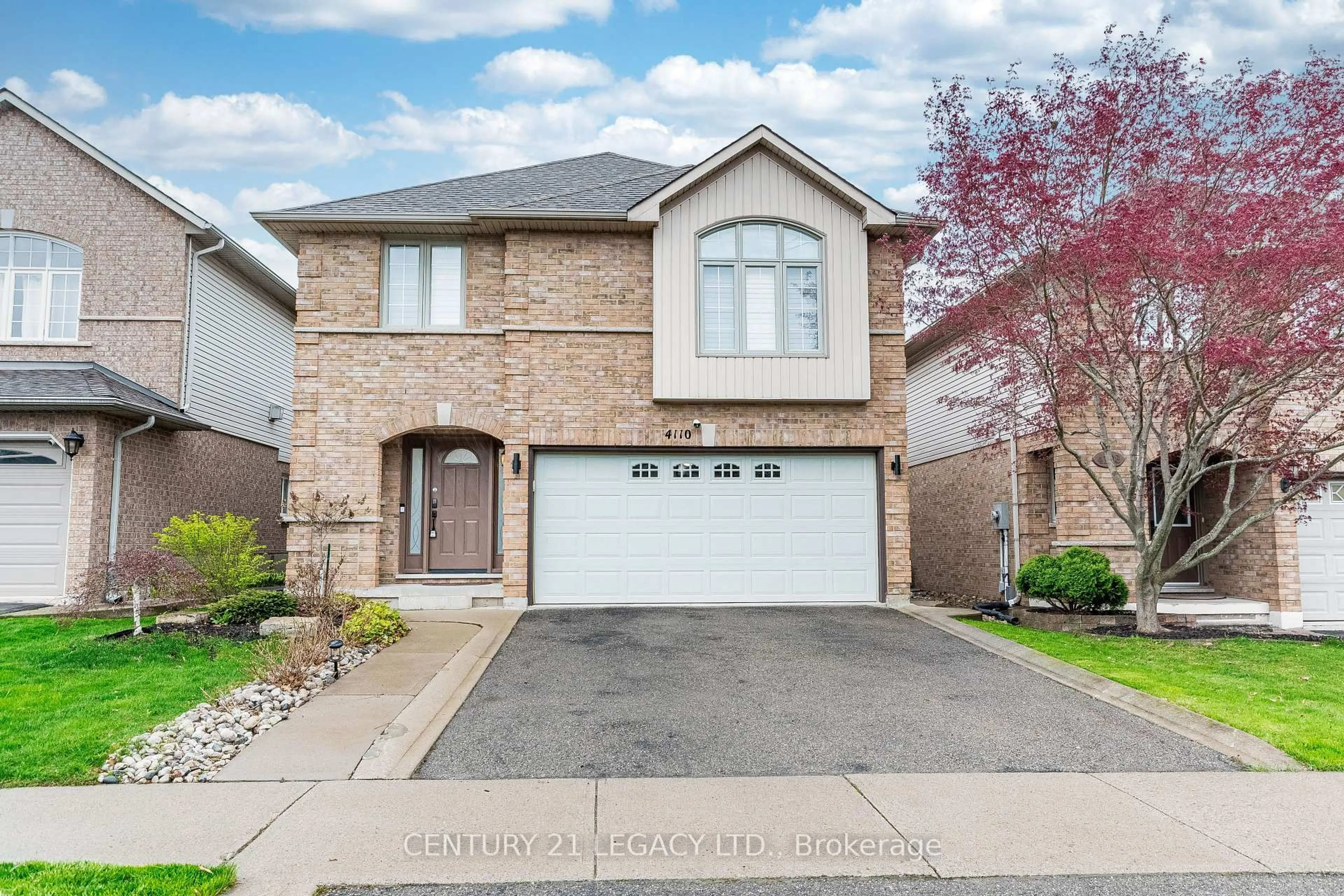 Home with brick exterior material, street for 4110 Forest Run Ave, Burlington Ontario L7M 4L7