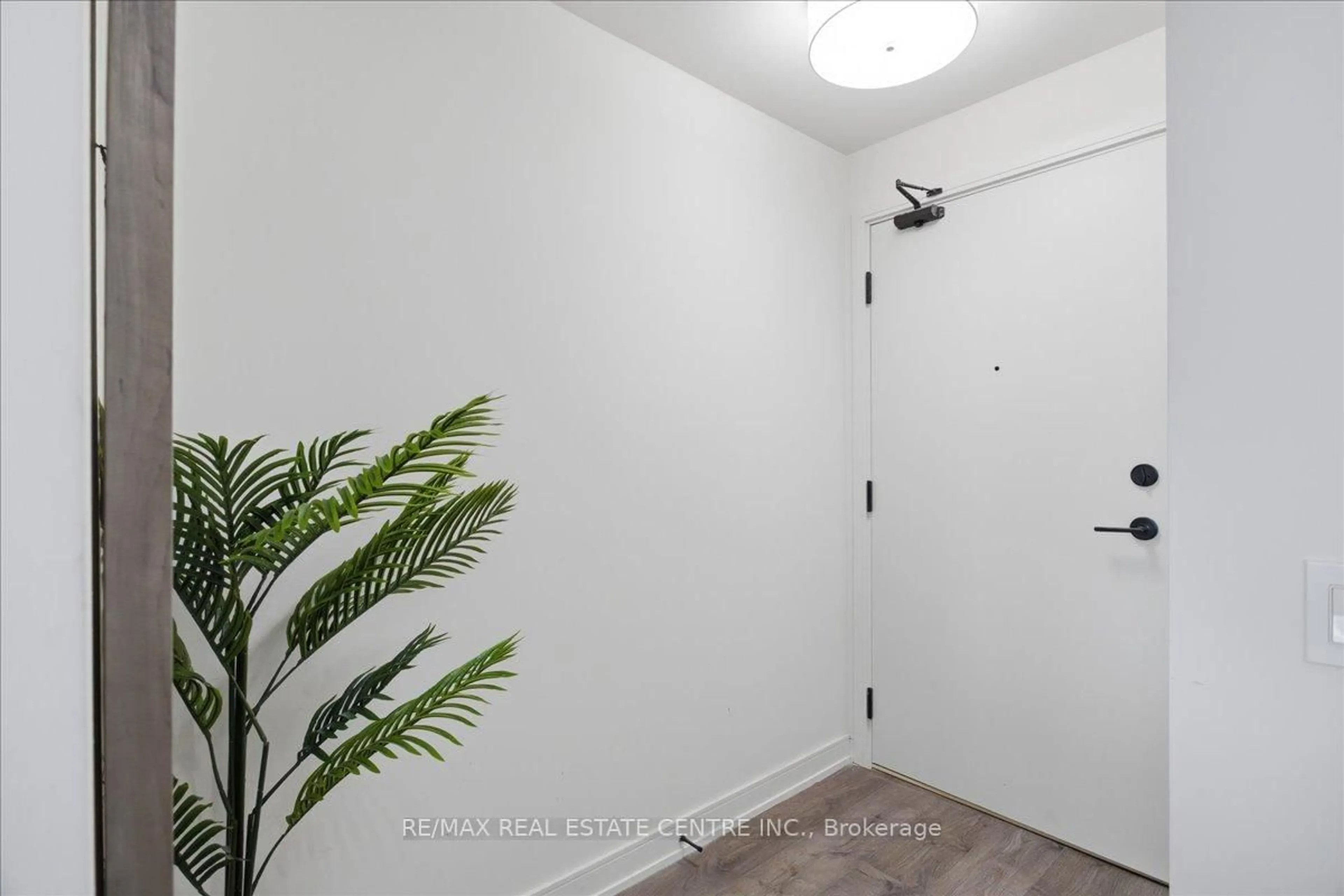 Unknown for 8010 Derry Rd #503, Milton Ontario L9T 9N3