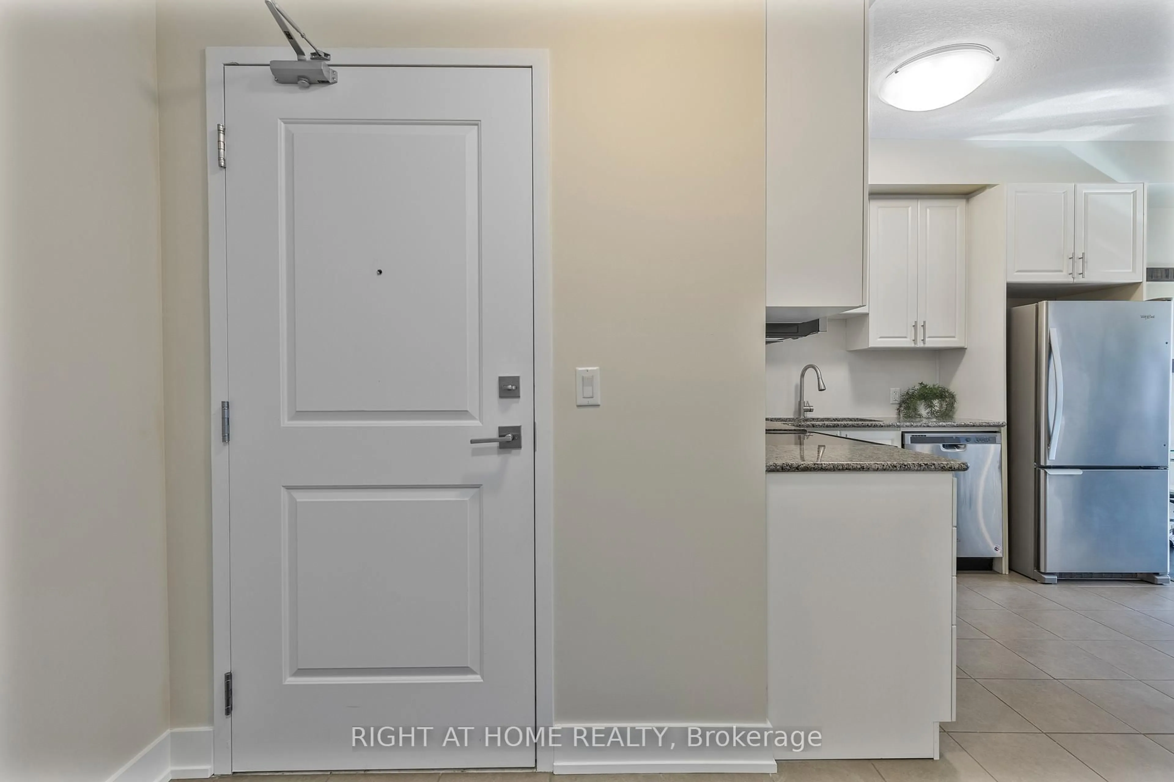 Standard kitchen, unknown for 2486 Old Bronte Rd #423, Oakville Ontario L6M 4J2